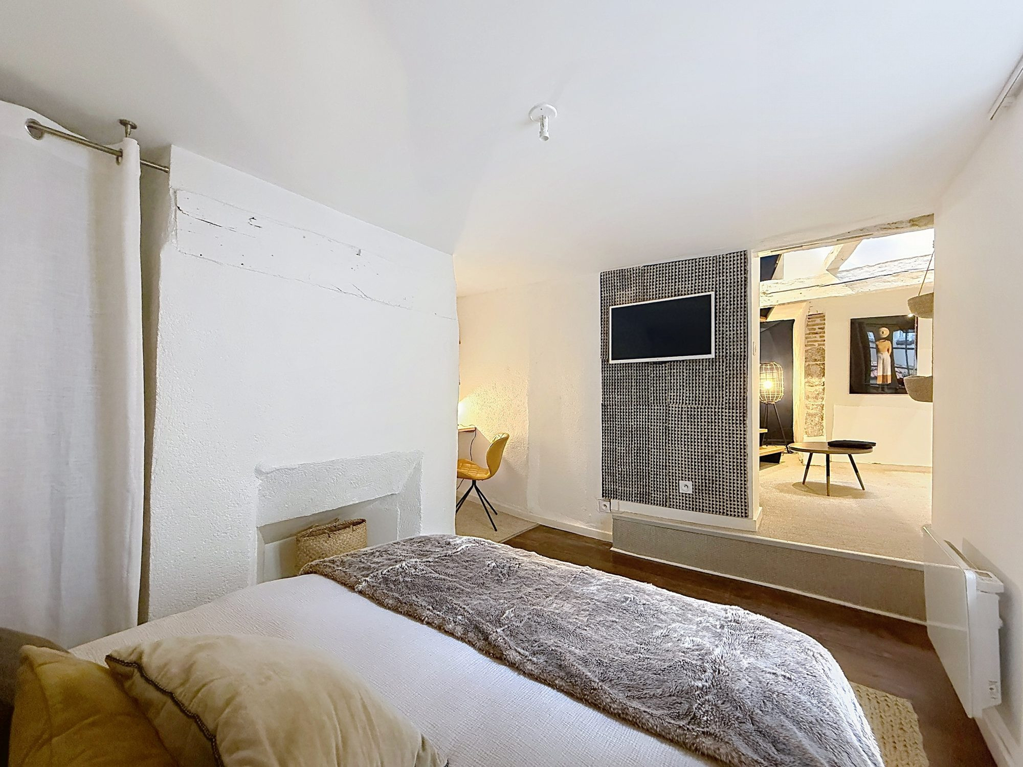 Duplex de caractère au calme sur cour – DPE D