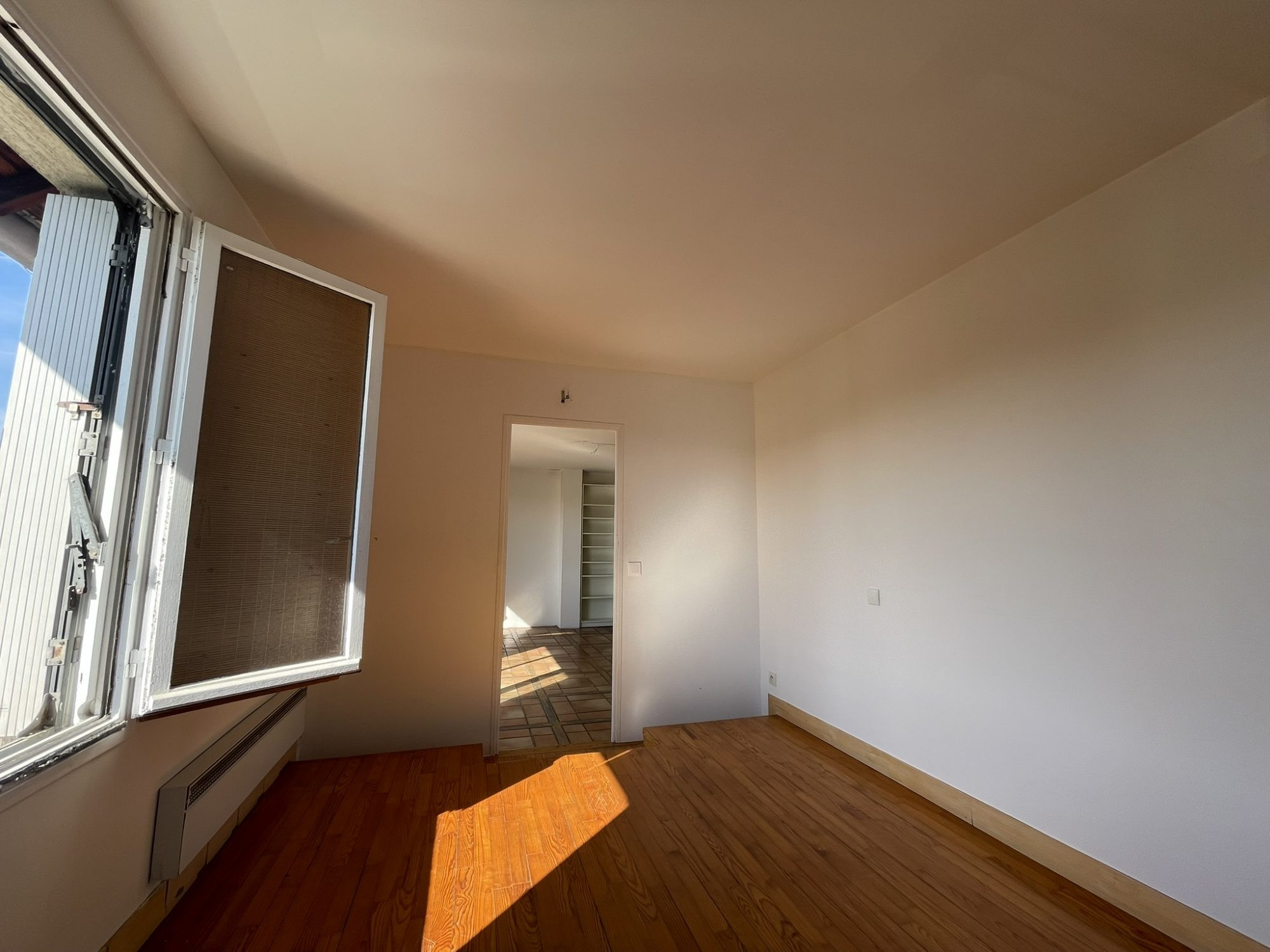 Appartement 4 pièces 123 m² · à Drancy · 123 m² · 220 000 €