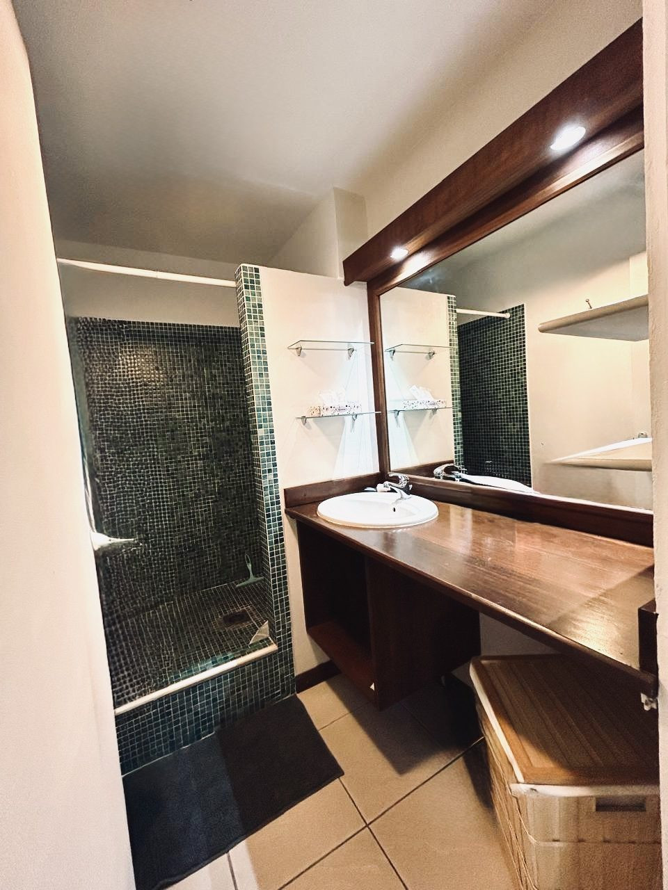 Appartement 3 pièces 90 m² · à Saint-Gilles les Bains · 90 m² · 450 000 €