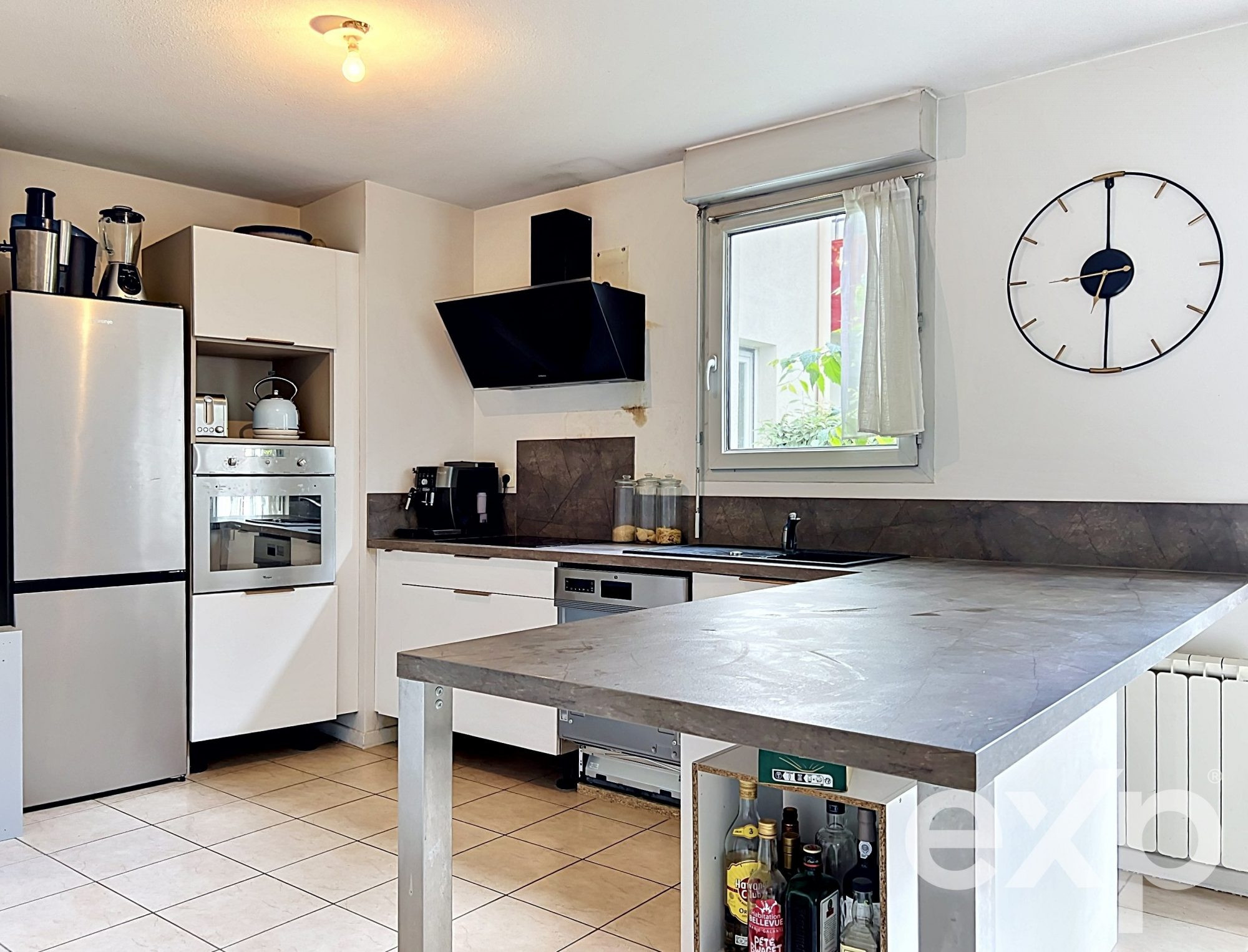 3-Bedroom Apartment - 200m² - Terrace 2