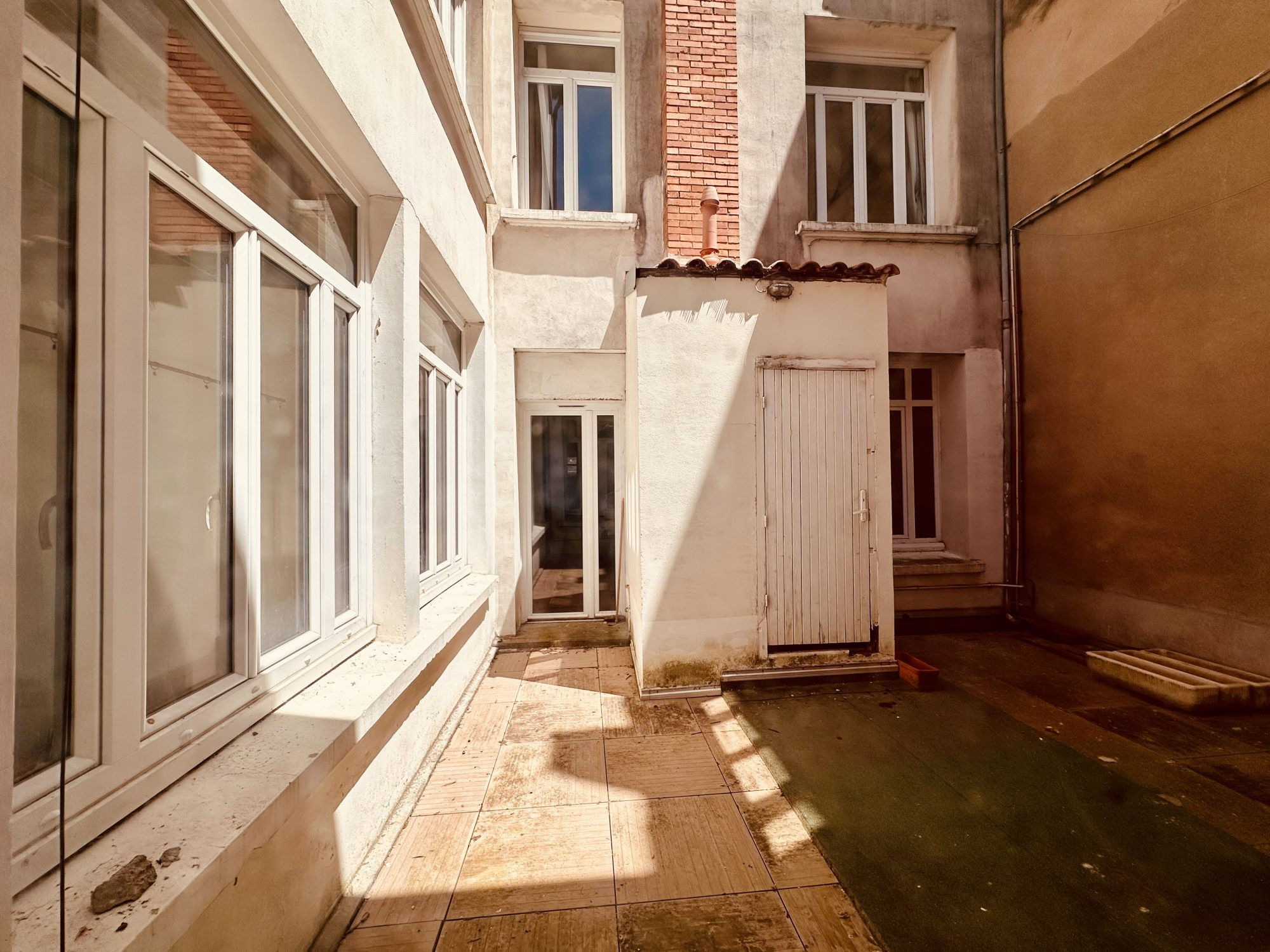 Grand appartement à rénover avec vue sur le Vieux Port de La Rochelle