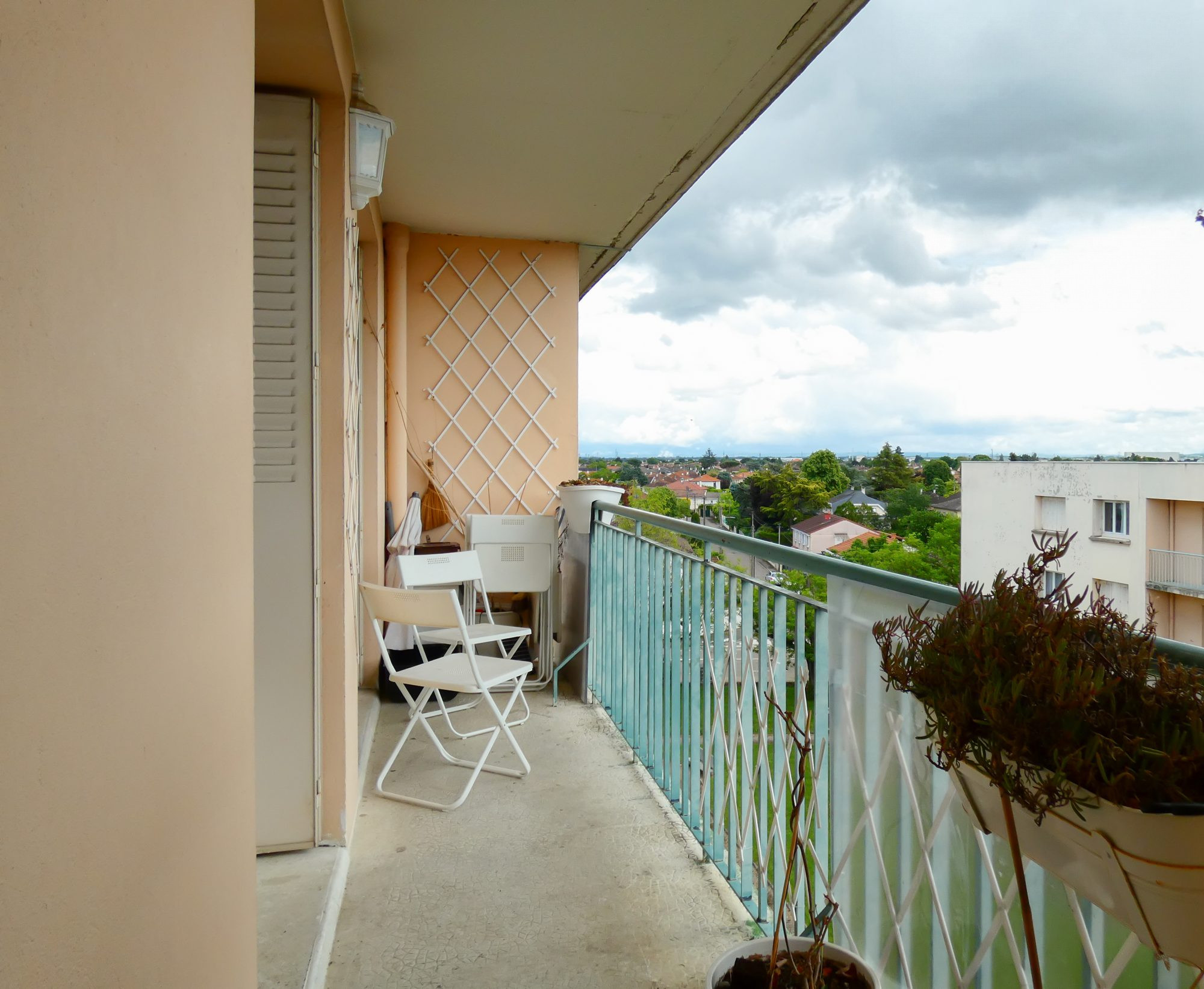 Appartement 4 pièces 75 m² · à Meyzieu · 75 m² · 196 000 €