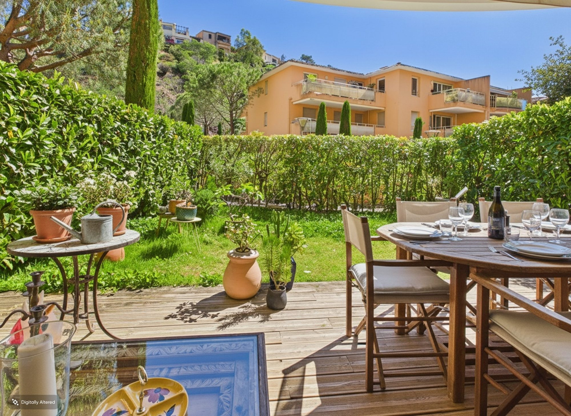 🌴 À VENDRE – BEL APPARTEMENT EN REZ-DE-JARDIN EXPOSITION EST FACE AU PORT DE LA FIGUEIRETTE ⚓