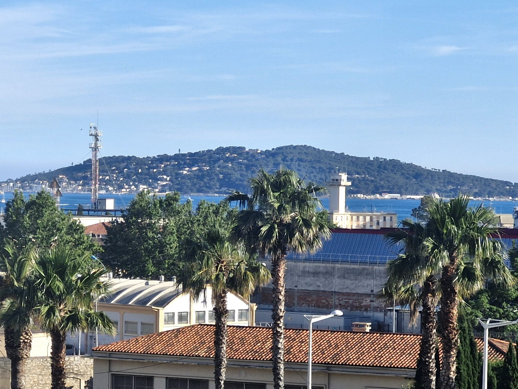 Appartement T4/T5, vue mer, balcons et cave