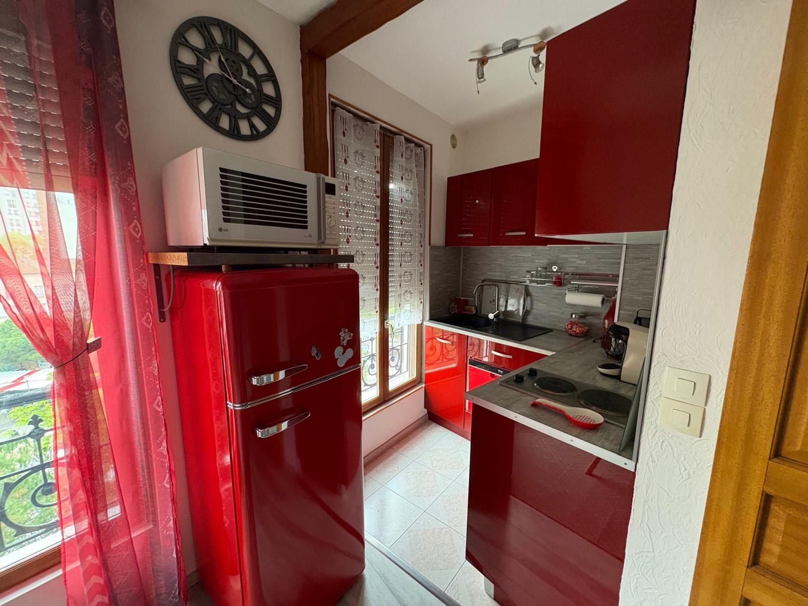 APPARTEMENT PARISIEN SECTEUR RECHERCHE