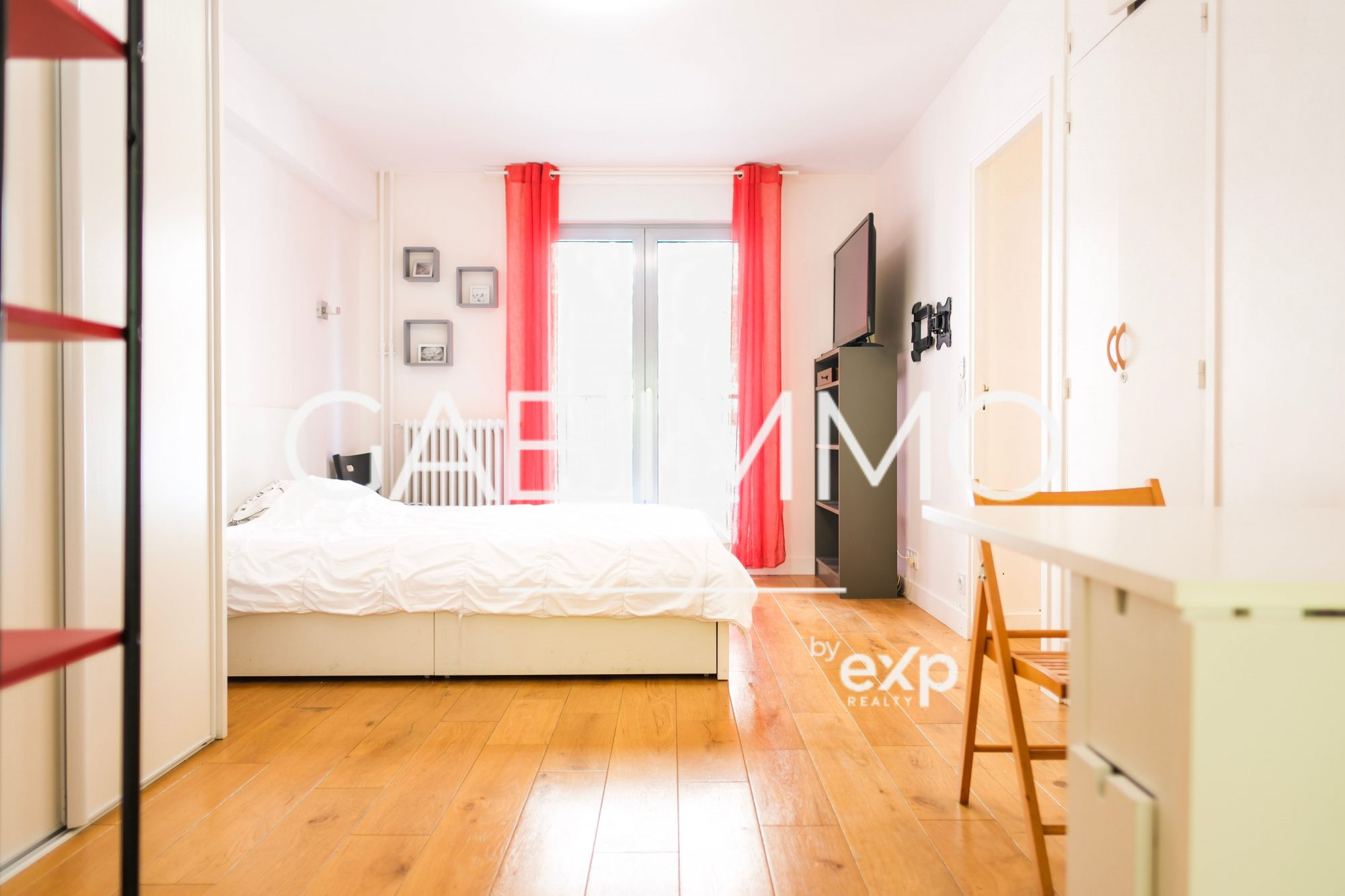 Charmant T3 de 69 m² avec vue parc – Paris 13ème (Glacière)
