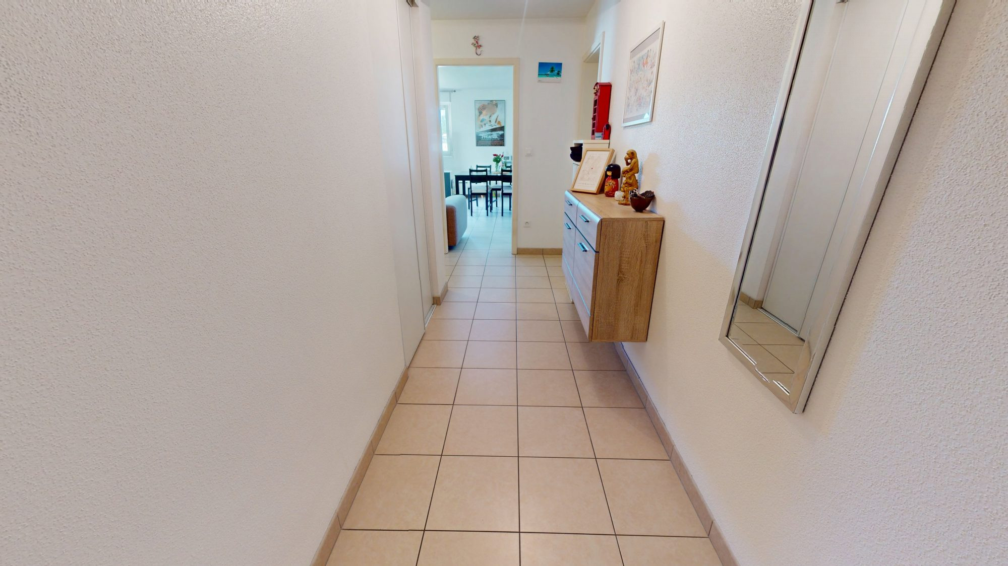Beautiful 4-room family apartment 5