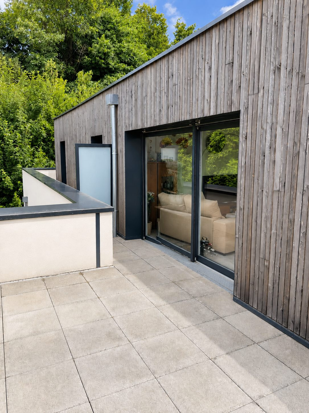 EXCLUSIVITÉ – Attique 89 m² à Altkirch : la terrasse en L qui change tout