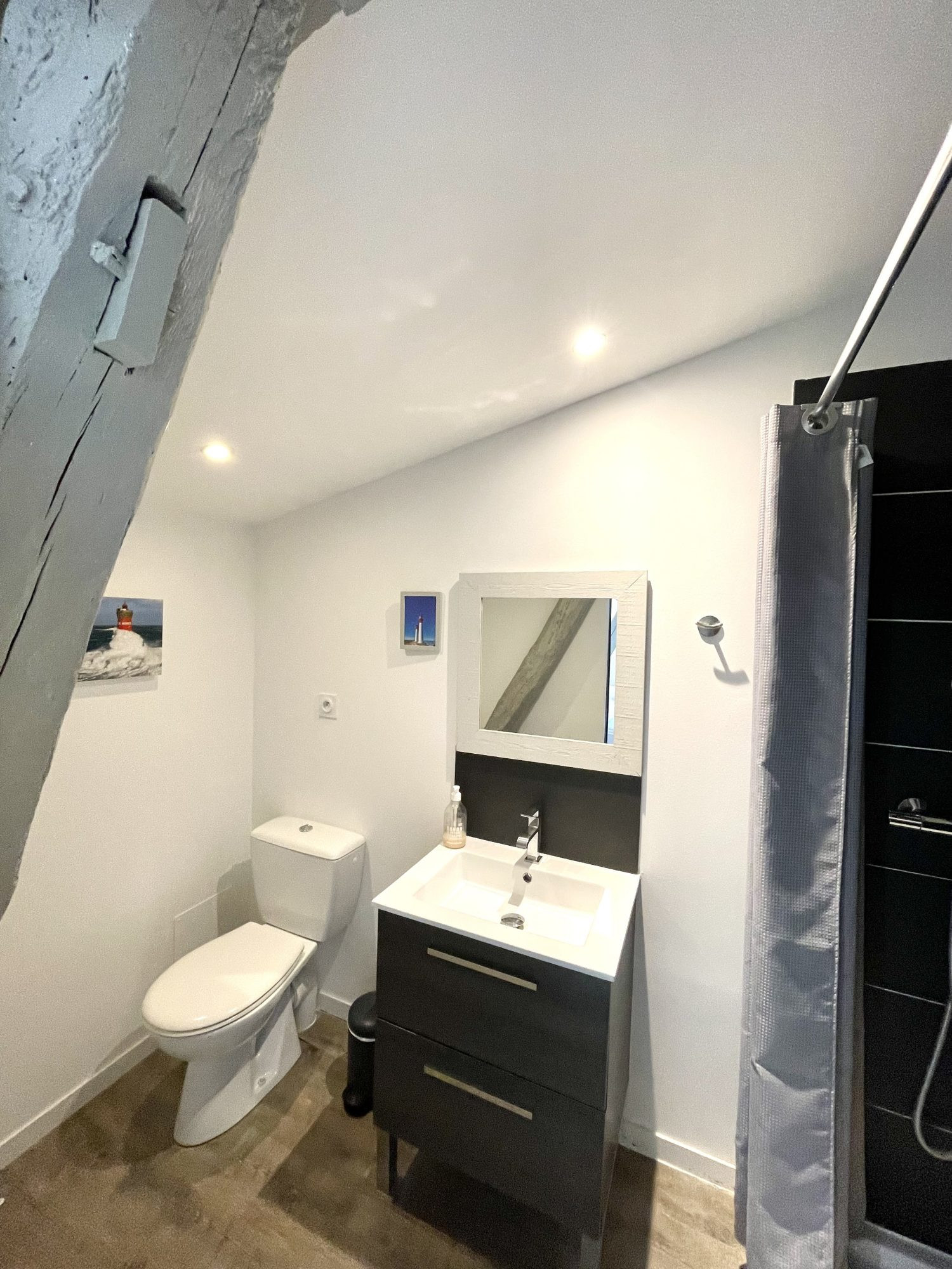 Exceptional Duplex – Heart of La Rochelle, Just Steps from the Old Port 5