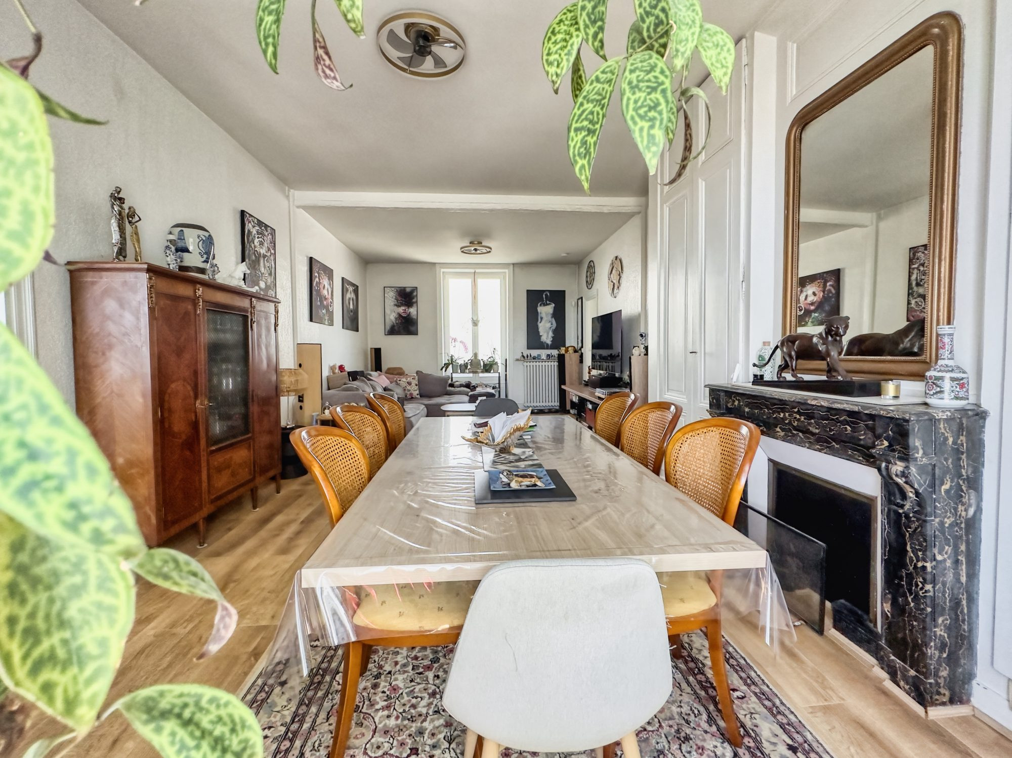 Appartement esprit maison de 94 m² avec jardin privatif, parking & entrée privative