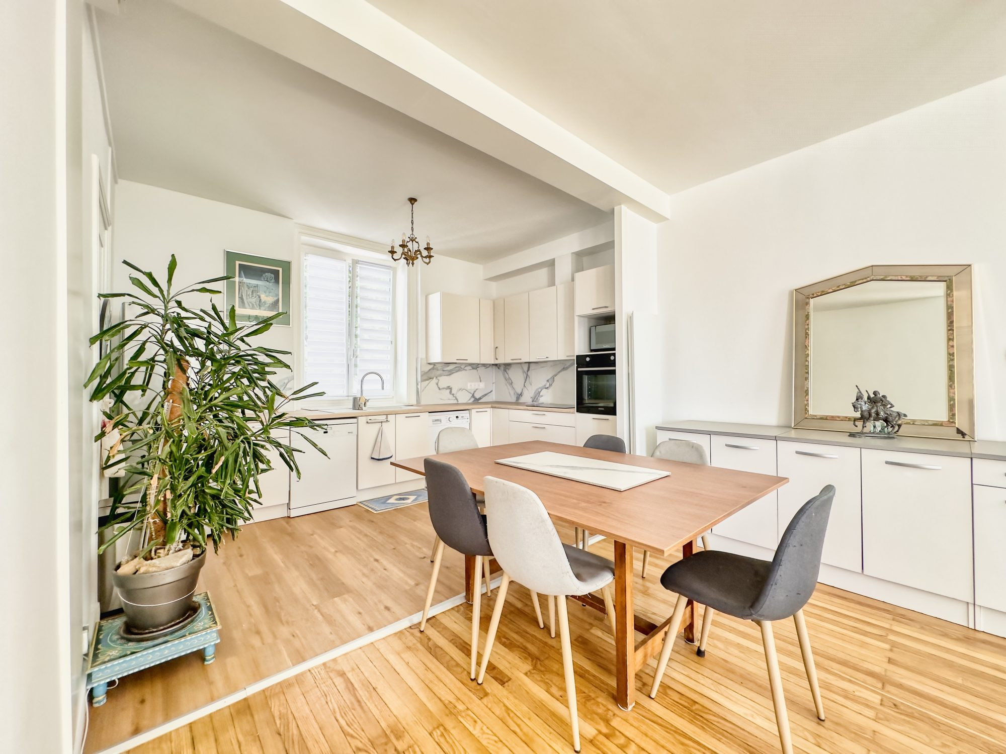 Appartement for sale in Neuville-sur-Saône, 64 m²