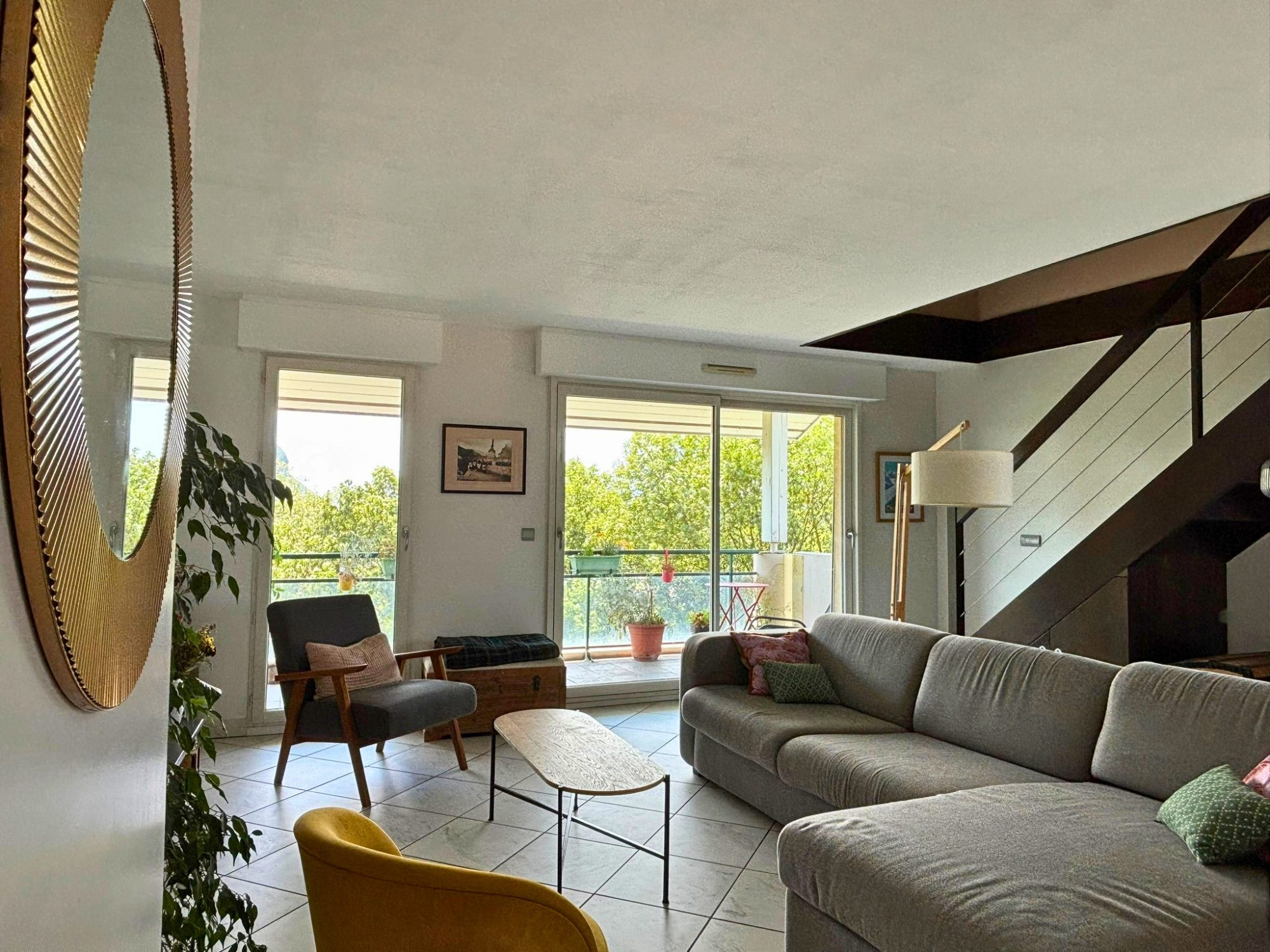 T4 Duplex Lumineux de 102 m² - 3 chambres aux Portes de Genève