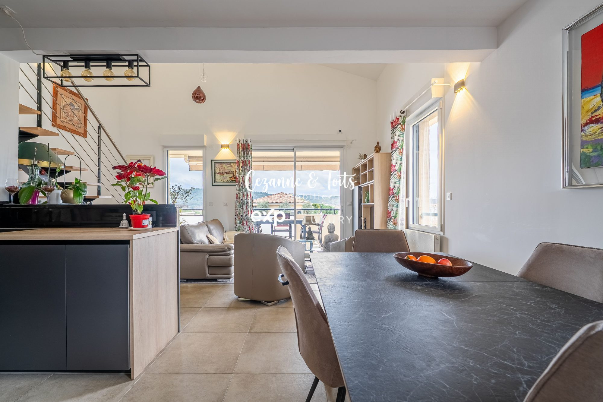 Duplex contemporain de 101 m² carrez et 115  m² habitables  – Dernier étage avec terrasse & jardin suspendu