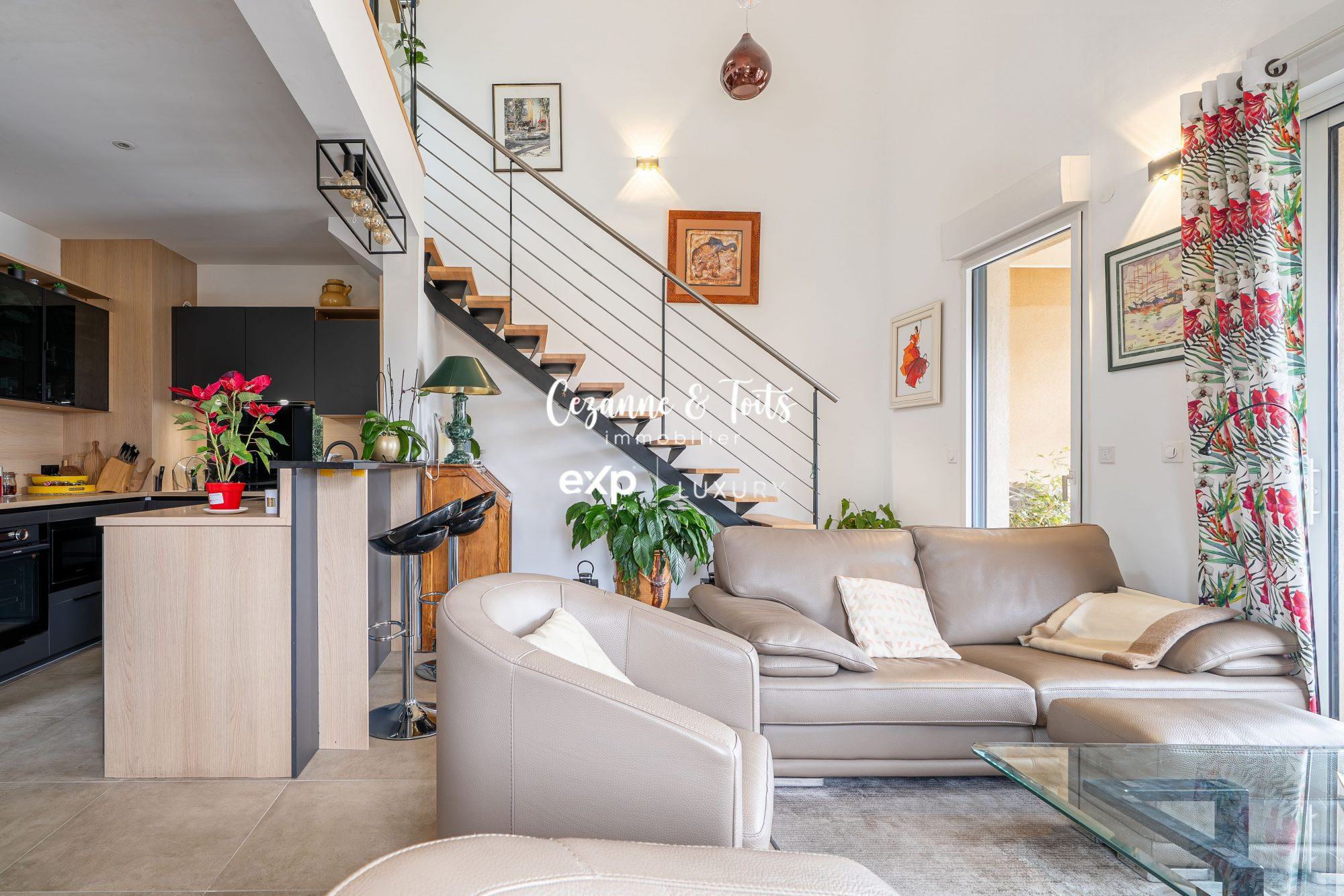 Duplex contemporain de 101 m² carrez et 115  m² habitables  – Dernier étage avec terrasse & jardin suspendu