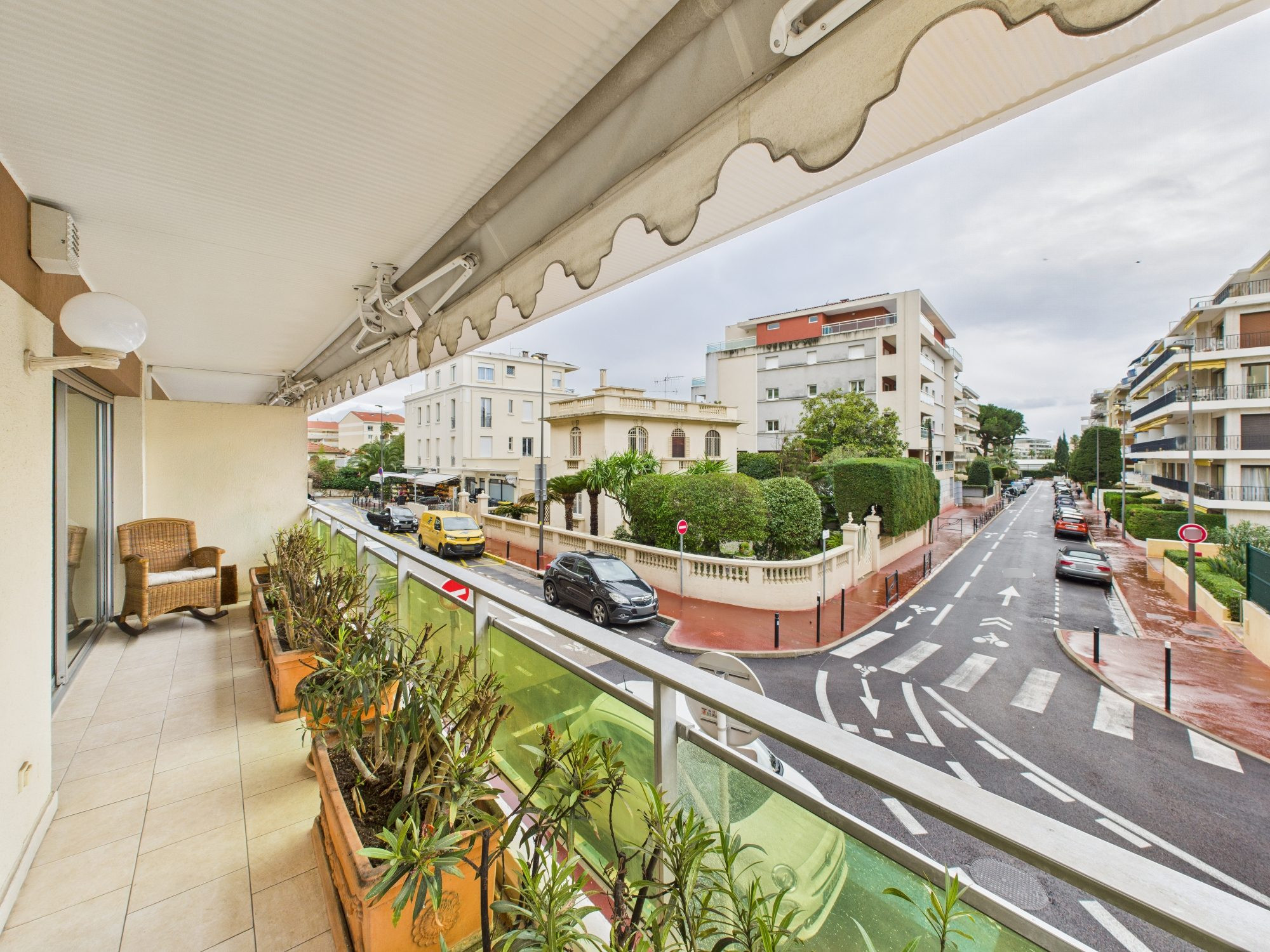 T4 73m² CANNES – Terrasse aperçu mer – Garage double – 2 caves