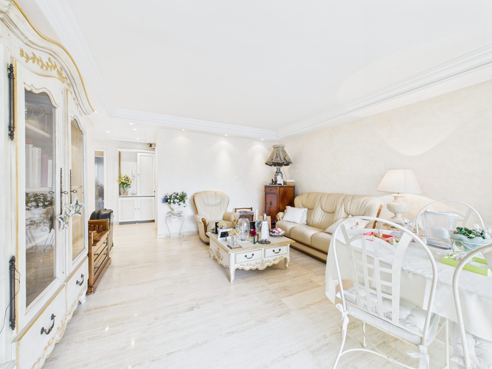 T4 73m² CANNES – Terrasse aperçu mer – Garage double – 2 caves