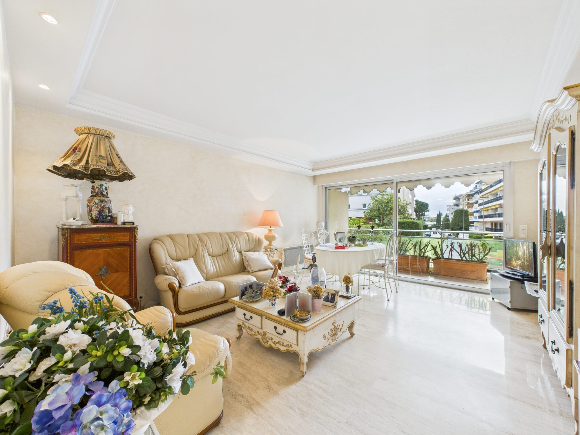 T4 73m² CANNES – Terrasse aperçu mer – Garage double – 2 caves