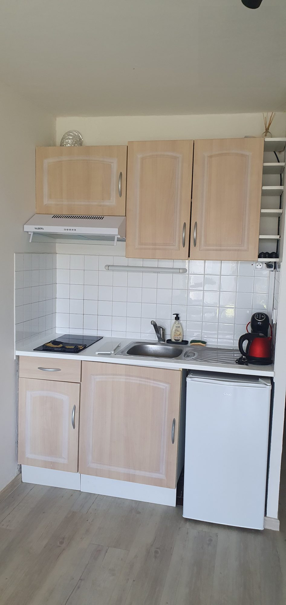 CAP D'AGDE – STUDIO RÉNOVÉ À DEUX PAS DE LA PLAGE DU MÔLE