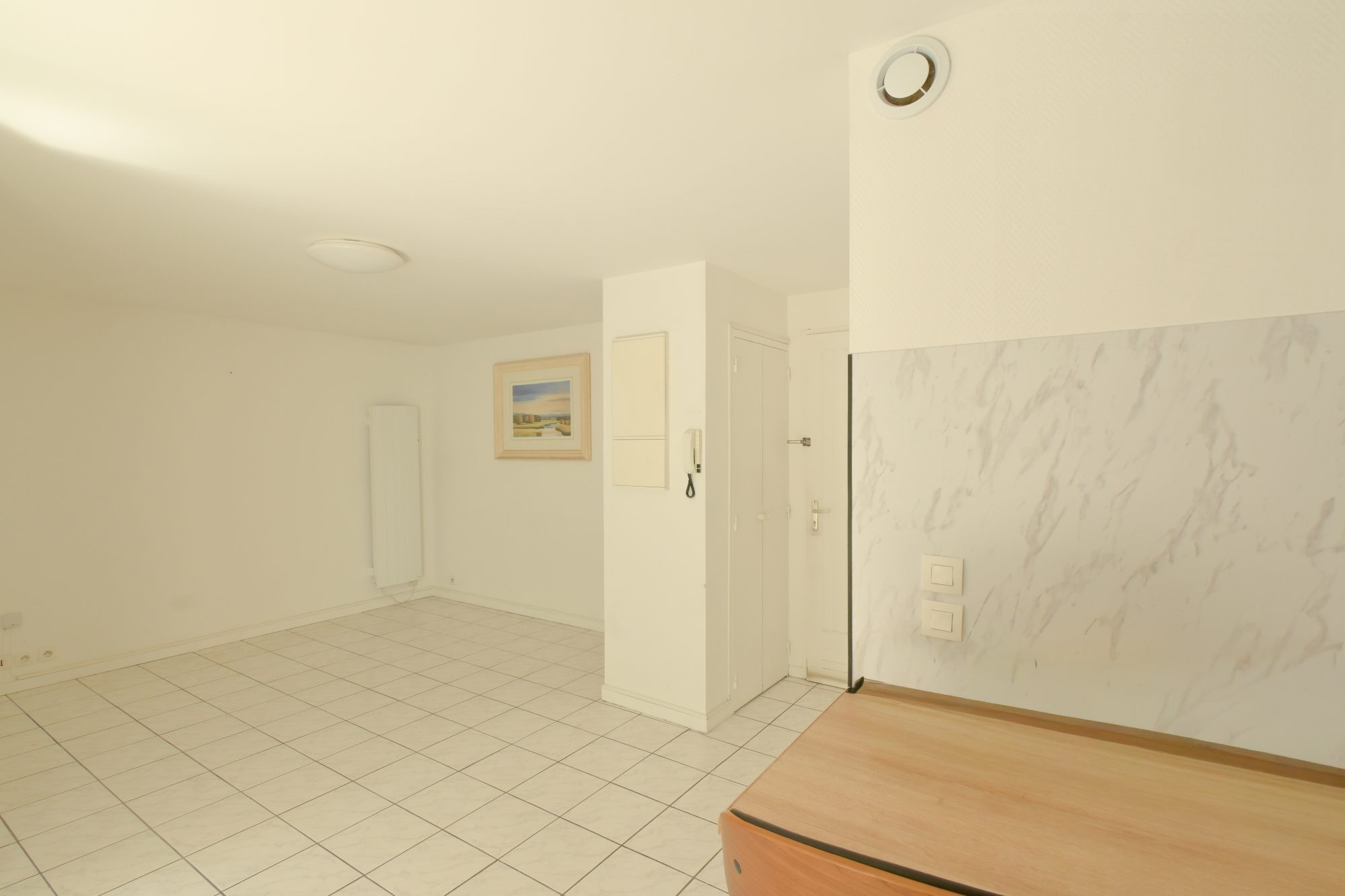 Appartement T2 en rez-de-chaussée avec extérieur, cave et stationnement – Royan