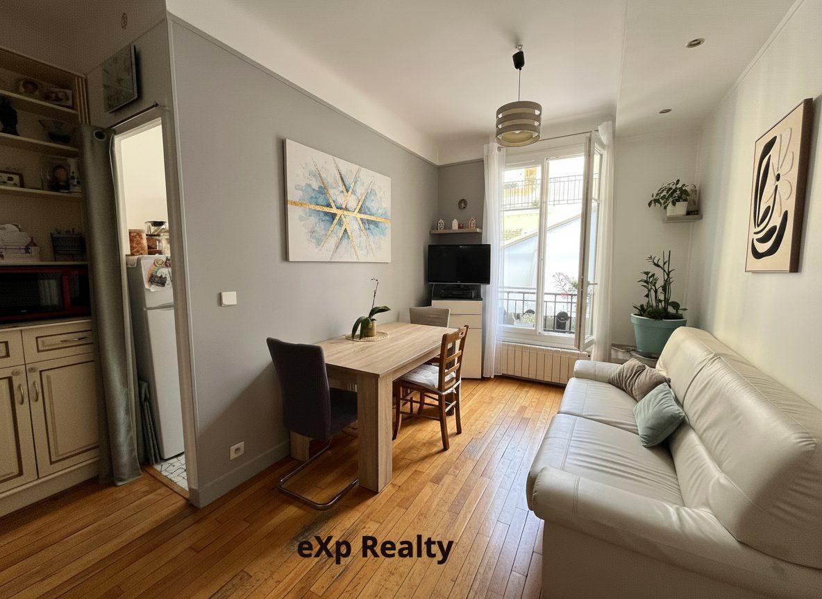 Apartment in Paris 4