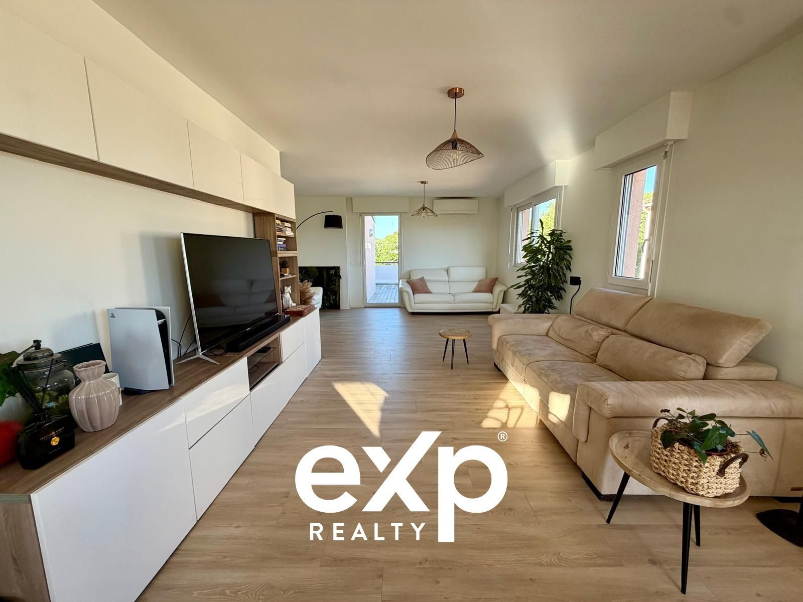 T3/4 Through Apartment – TOP FLOOR – Downtown Aix – 2 Terraces 3