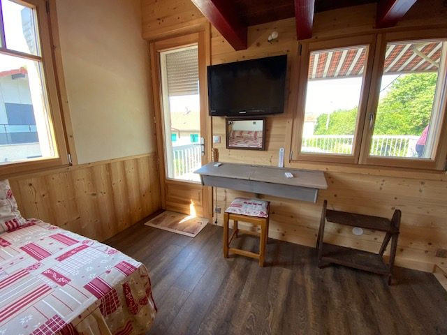 Apartment in Publier 5