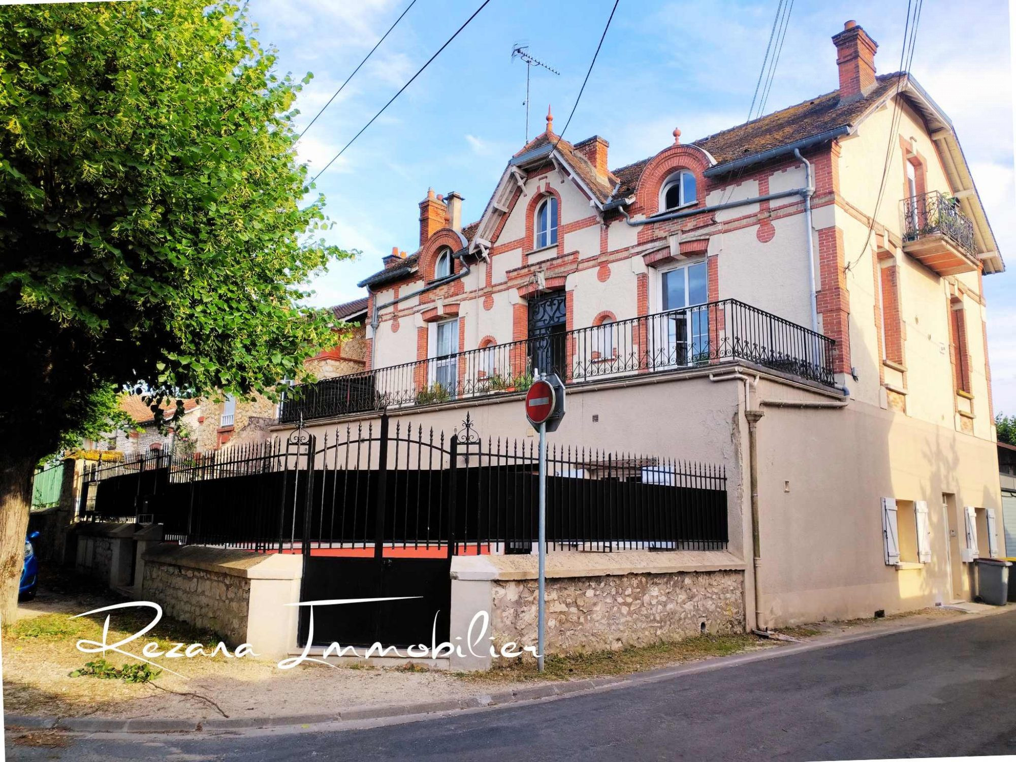 Appartement de charme rénové avec garage fermé de 18 m² à Héricy
