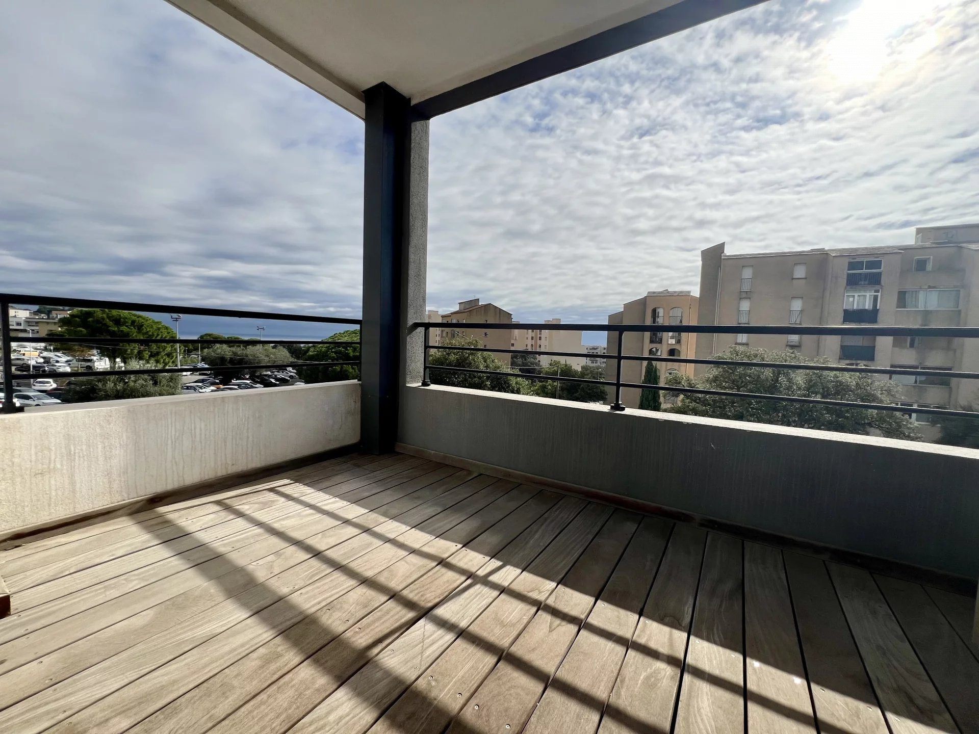 Studio avec terrasse - 2ème étage étage avec ascenseur