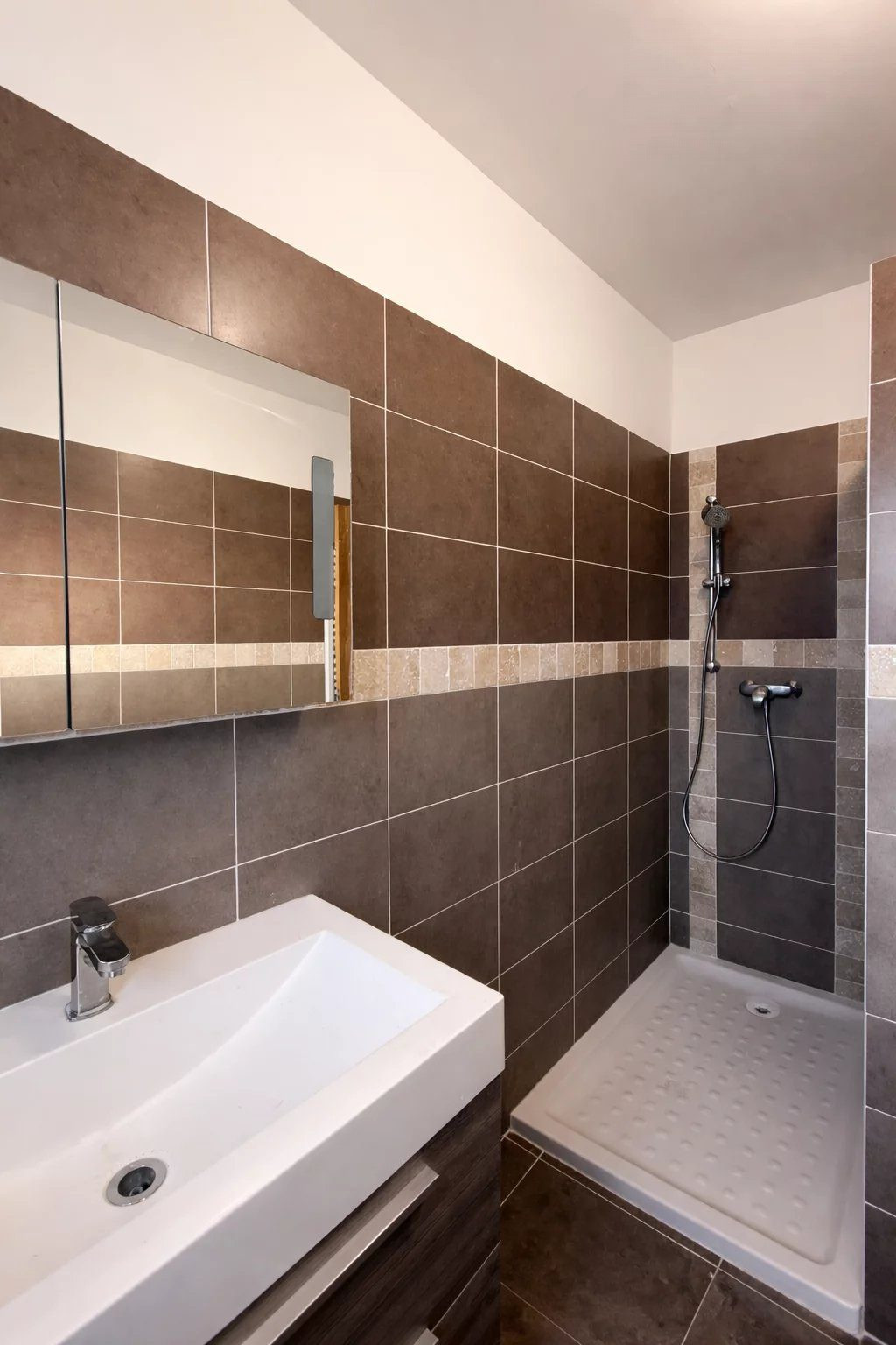 3-Bedroom Apartment – 71 m² – Borgo – Top Floor – Cellar + Parking Spaces + Garages 5