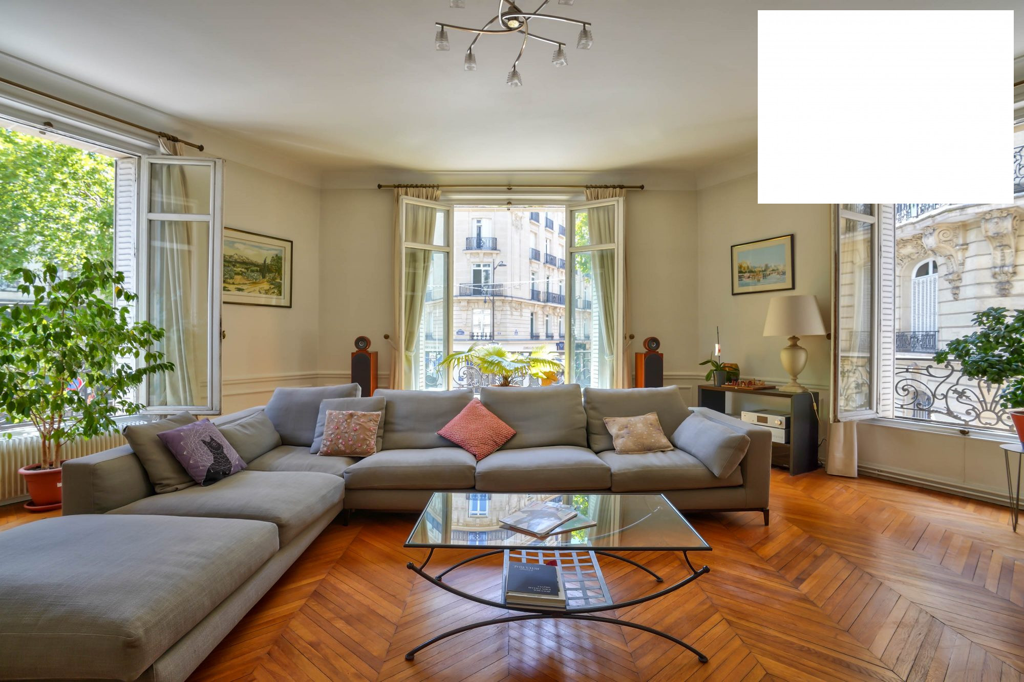 Apartment for sale in Paris, 246 m²