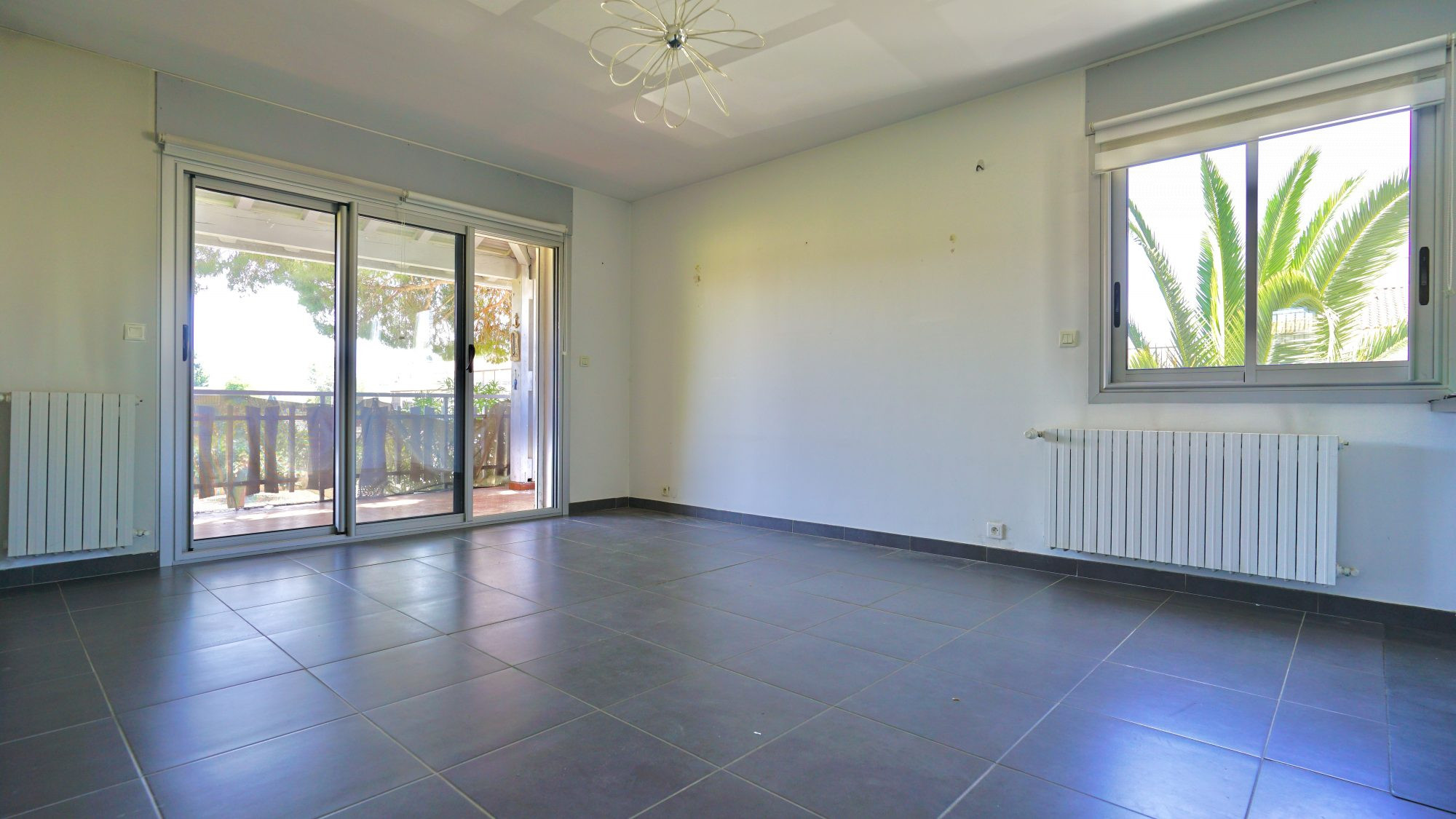 LE GRAU-DU-ROI – BOUCANET – EXCLUSIVITÉ – BIEN RARE 106 M² + COMBLES + TERRASSE – SANS CHARGES – PROCHE MER