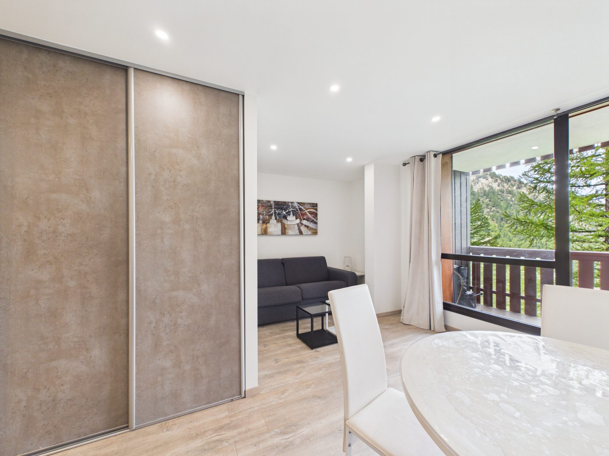 Appartement à vendre à Isola, 28 m²