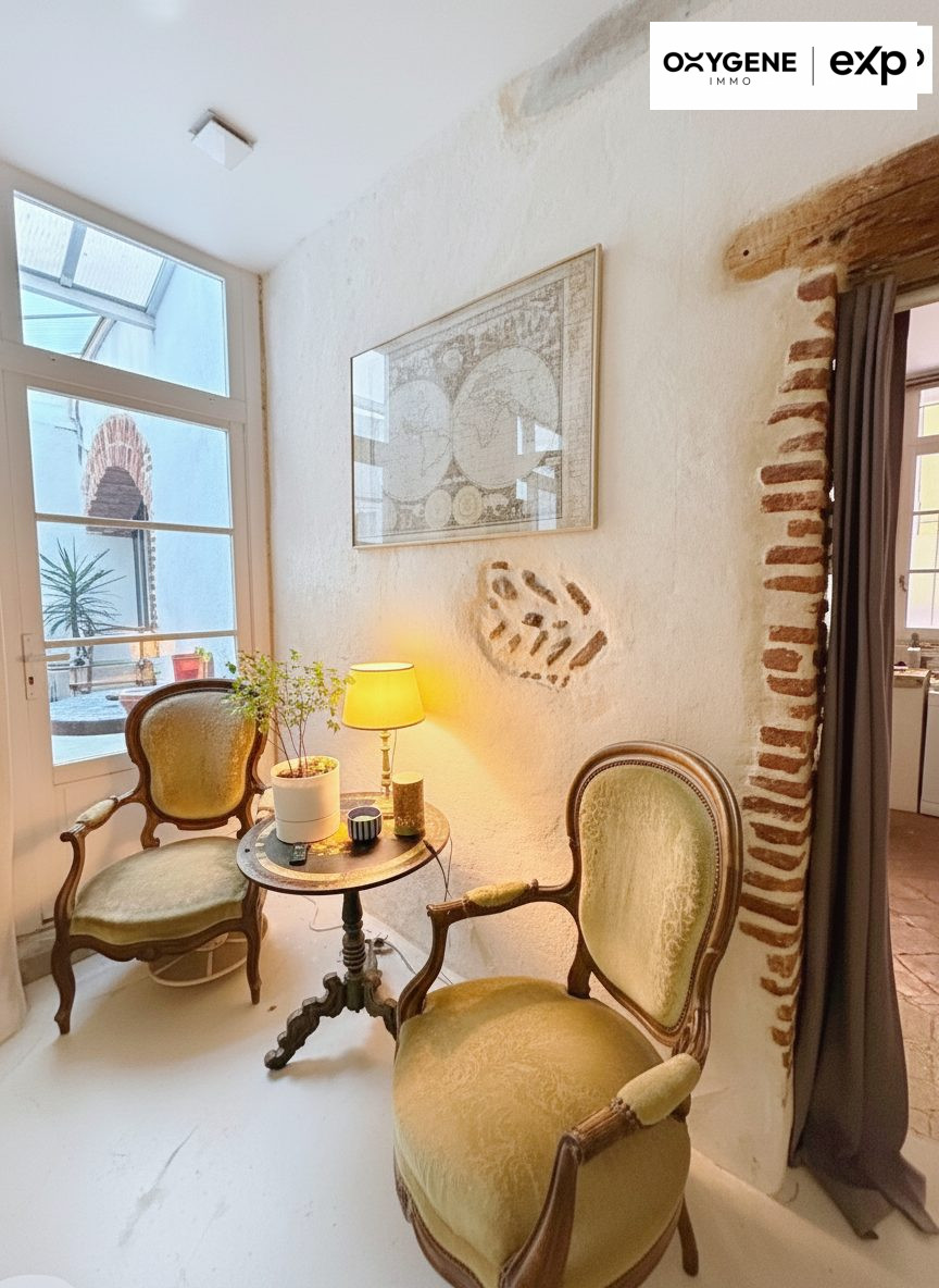 Charm, character... and a garage! The property everyone is looking for 4