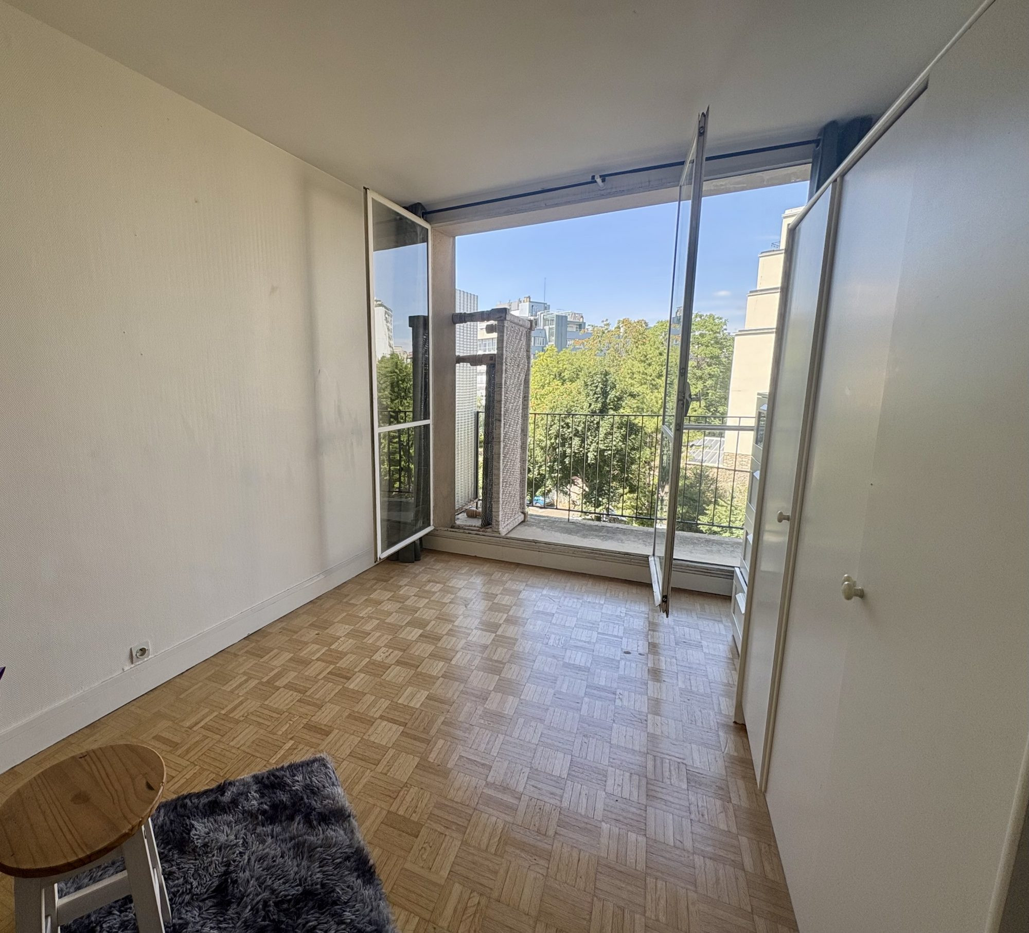 Apartment in Paris 4