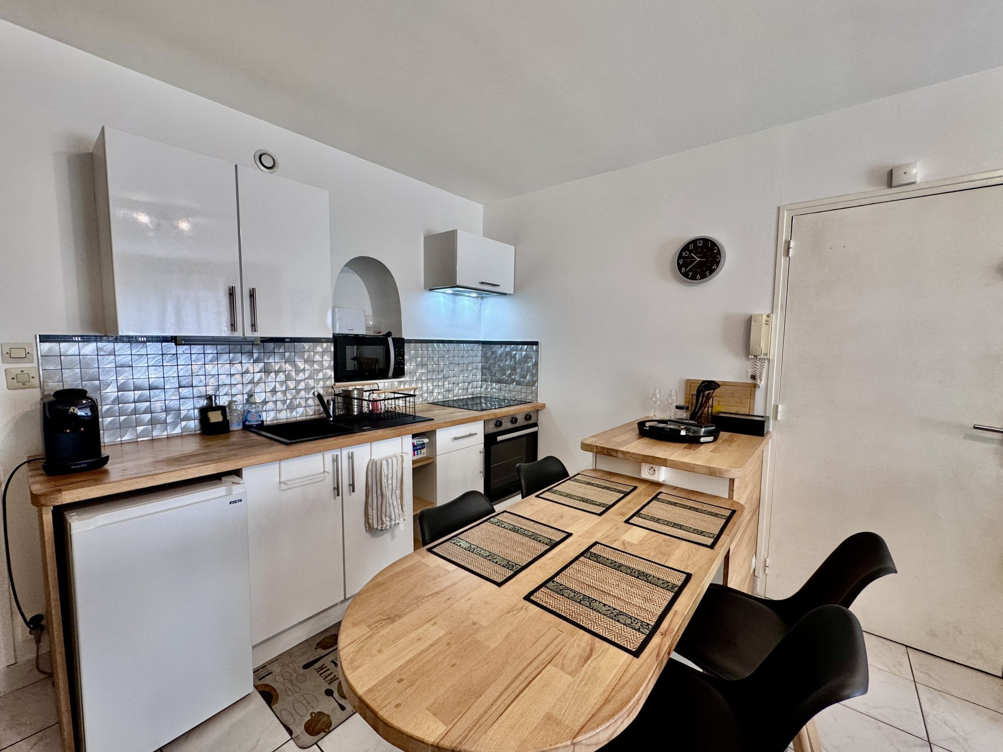 Studio 28 m² rénové à Pornichet hyper centre, meublé, loué 700 €/mois, aucun travaux à prévoir