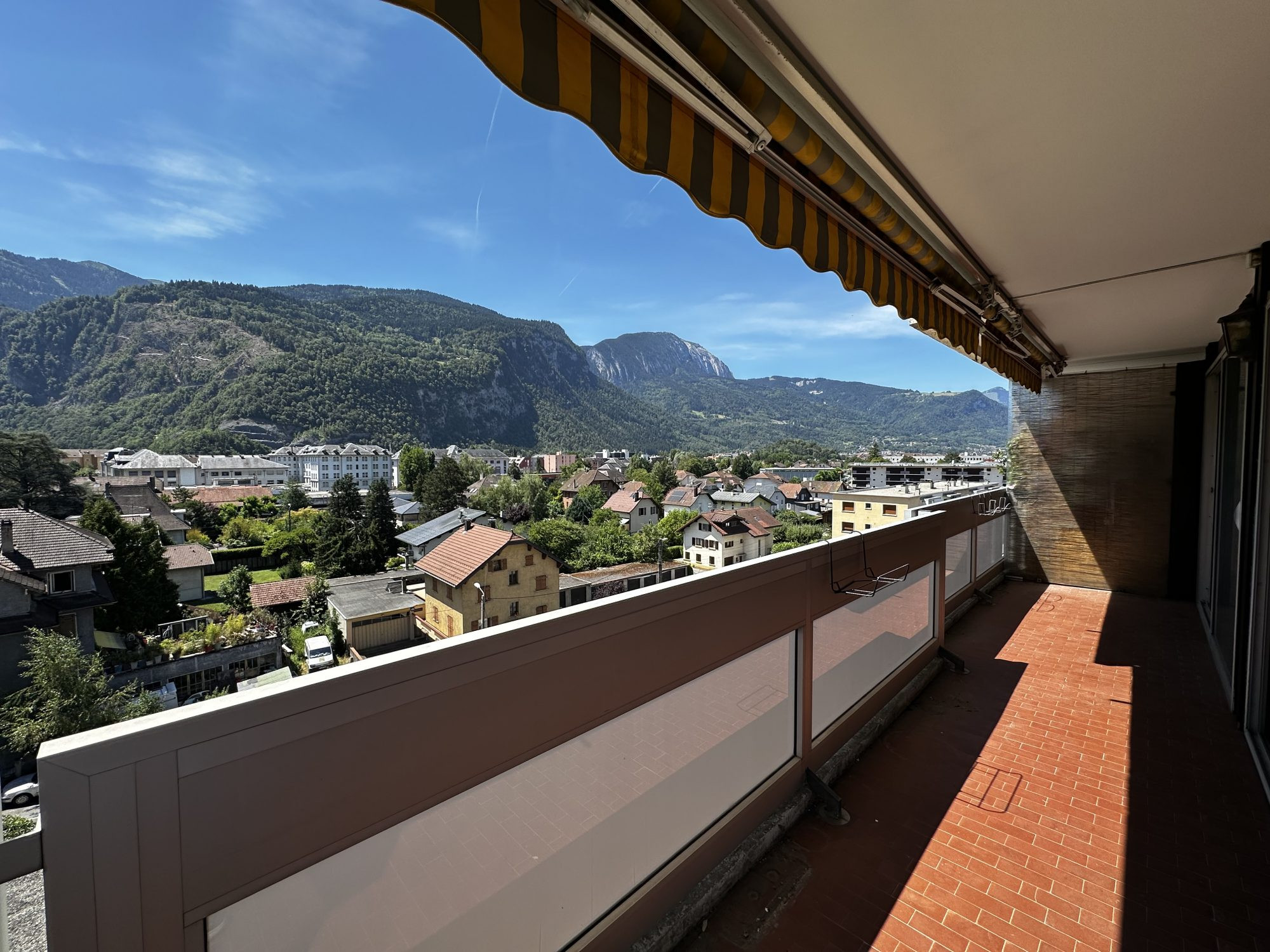 T4 96,34m² Résidence de standing avec piscines, balcon, garage et cave