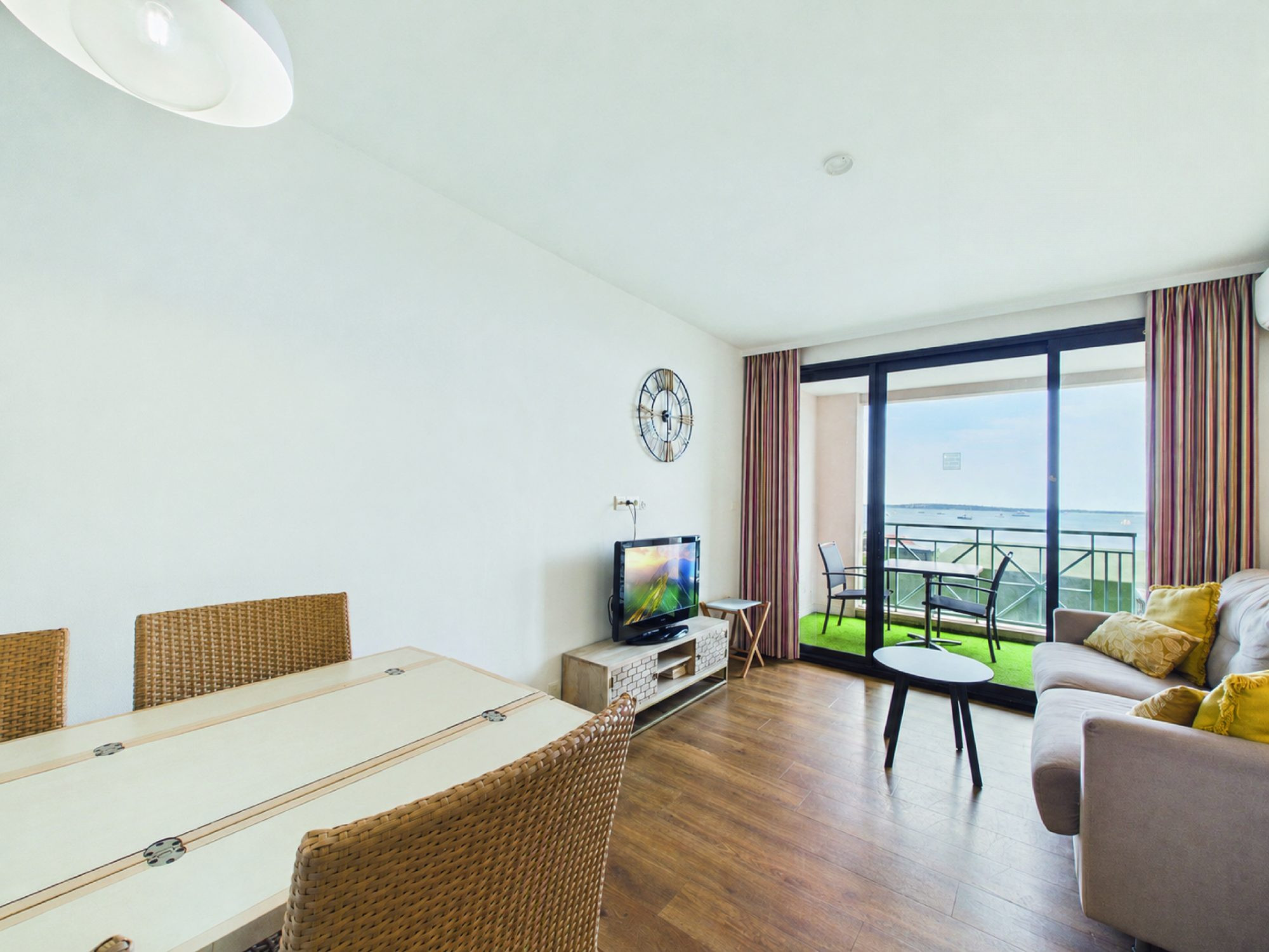 Cannes – Villa Francia, 2 pièces vue mer
