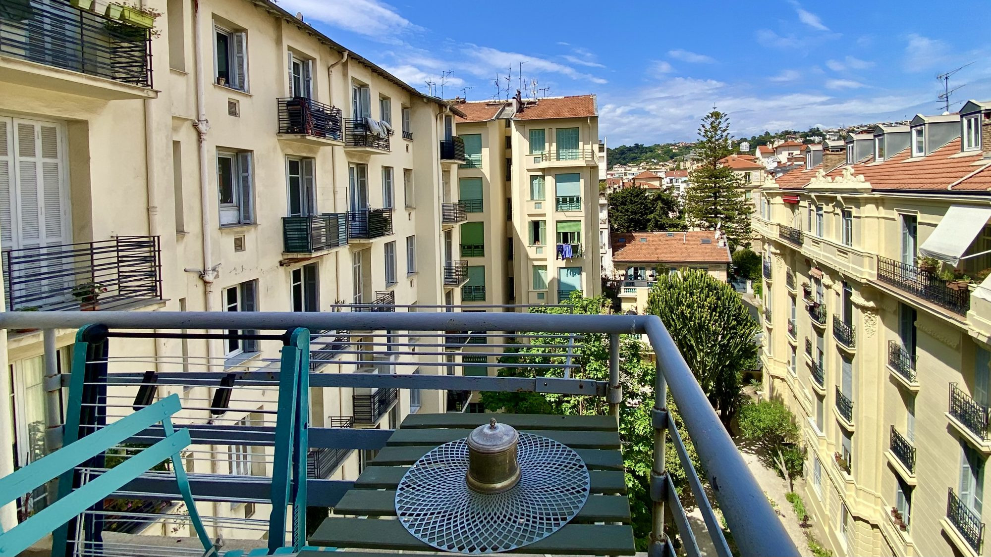 A VENDRE STUDIO 27M2 - BALCON - OUEST