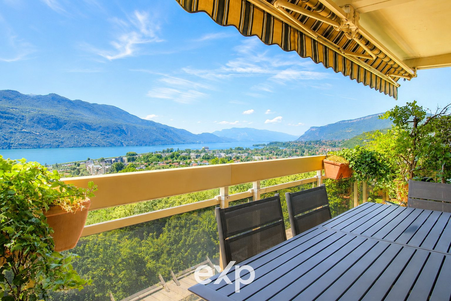 Tresserve, exceptional apartment, panoramic view of Lake Bourget 2