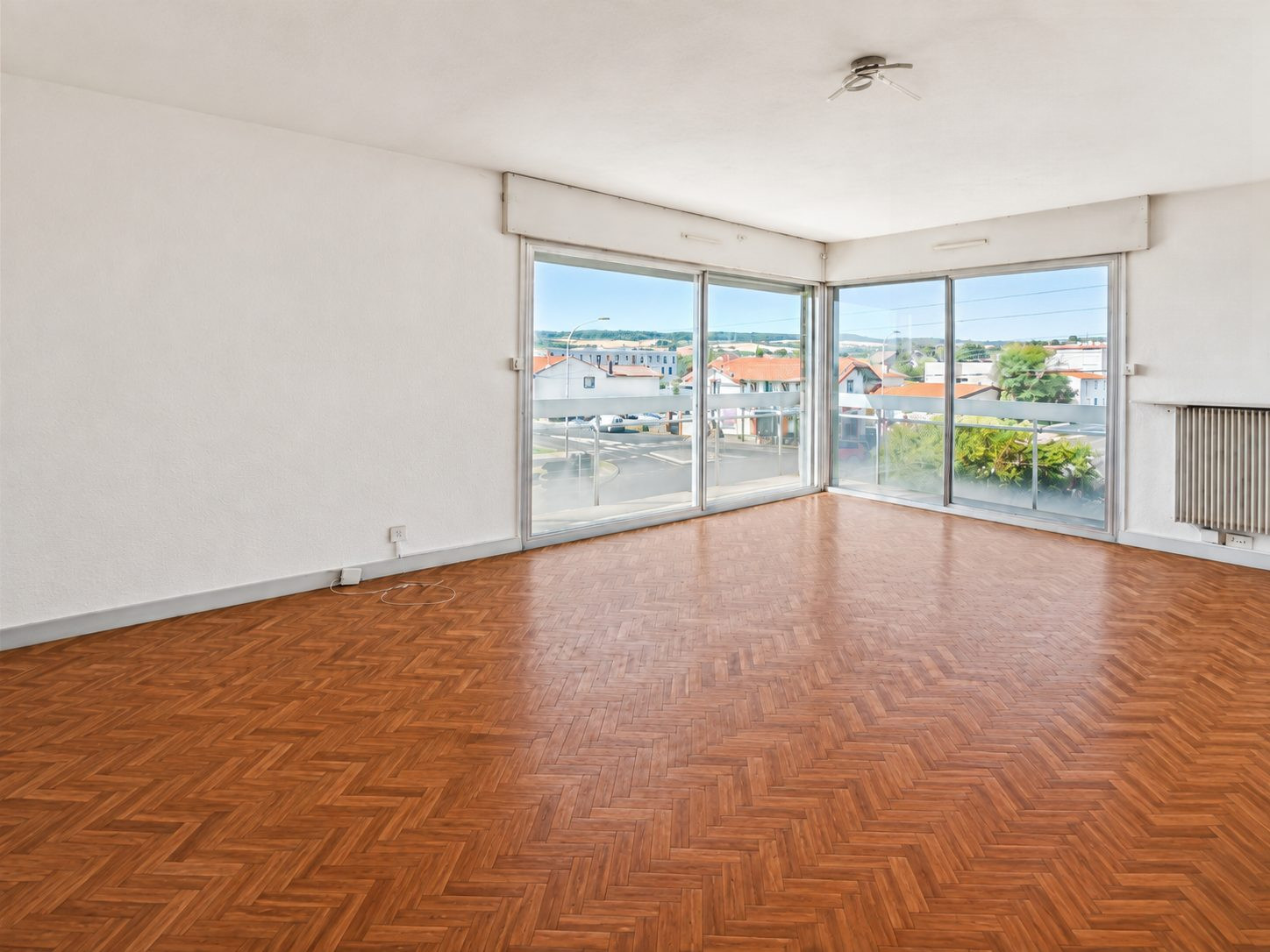 Beautiful 4-room apartment of 84 m² with garage, cellar and balconies 3