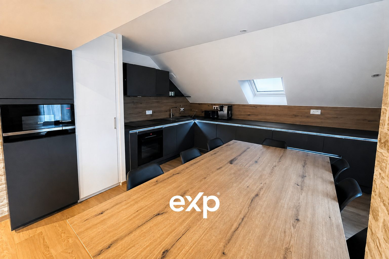 Appartement à vendre à Château-Ville-Vieille, 85 m²