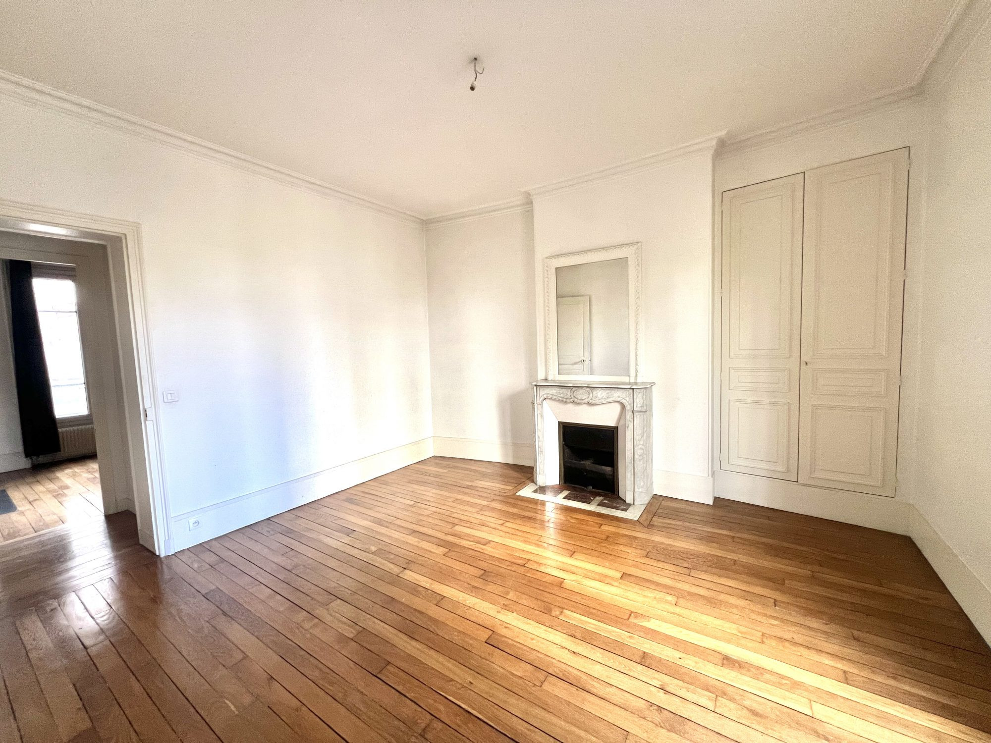 Appartement à vendre à Paris, 64 m²