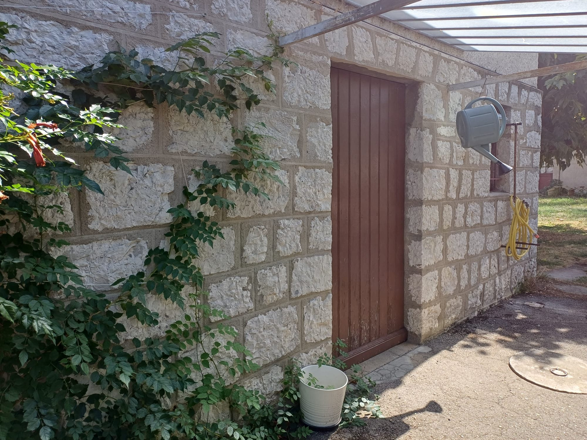 50m² de plain pied entrée indépendante et stationnement