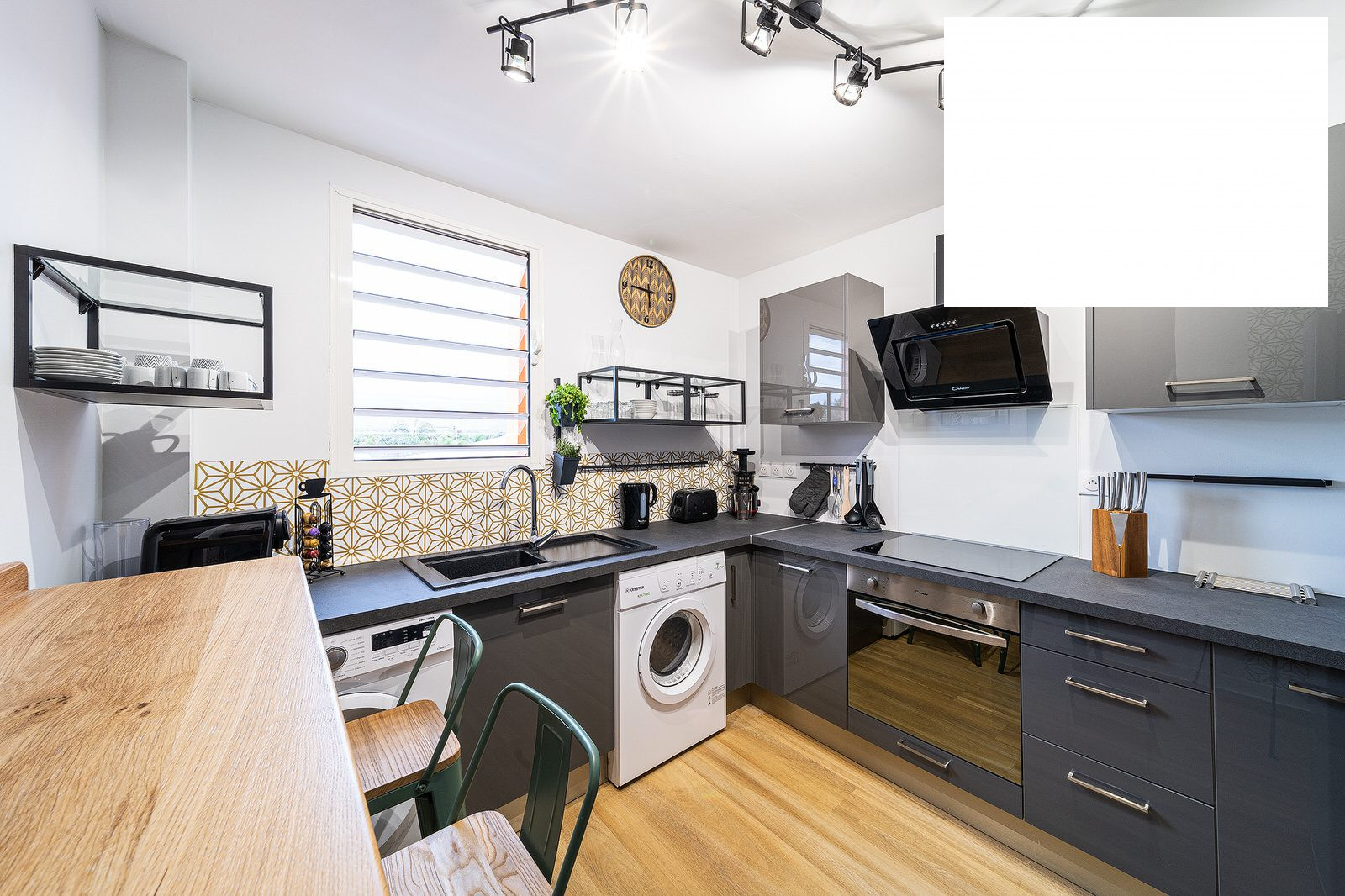Superbe appartement T4 rénové et meublé