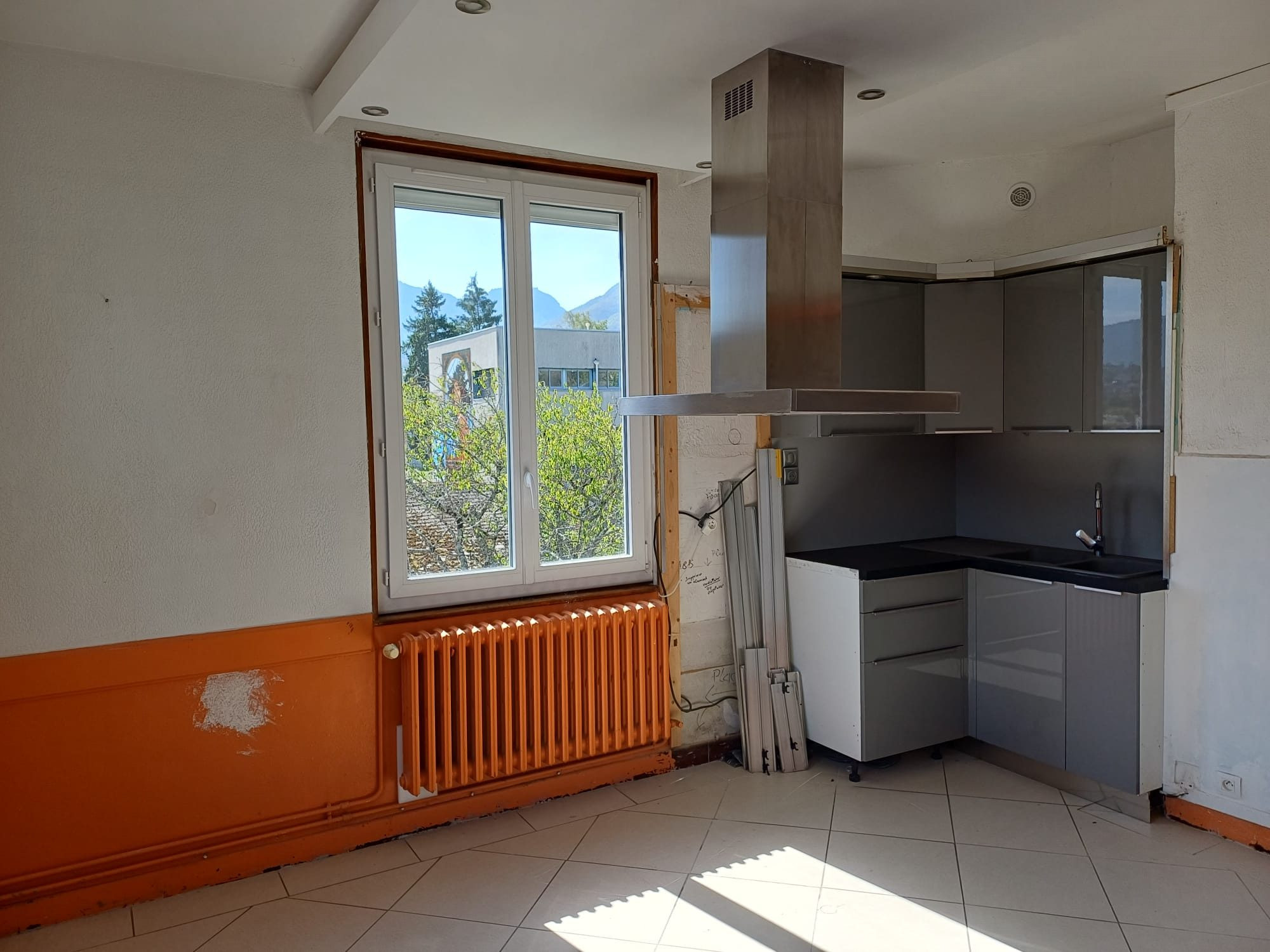 Appartement à vendre à Cognin, 79 m²