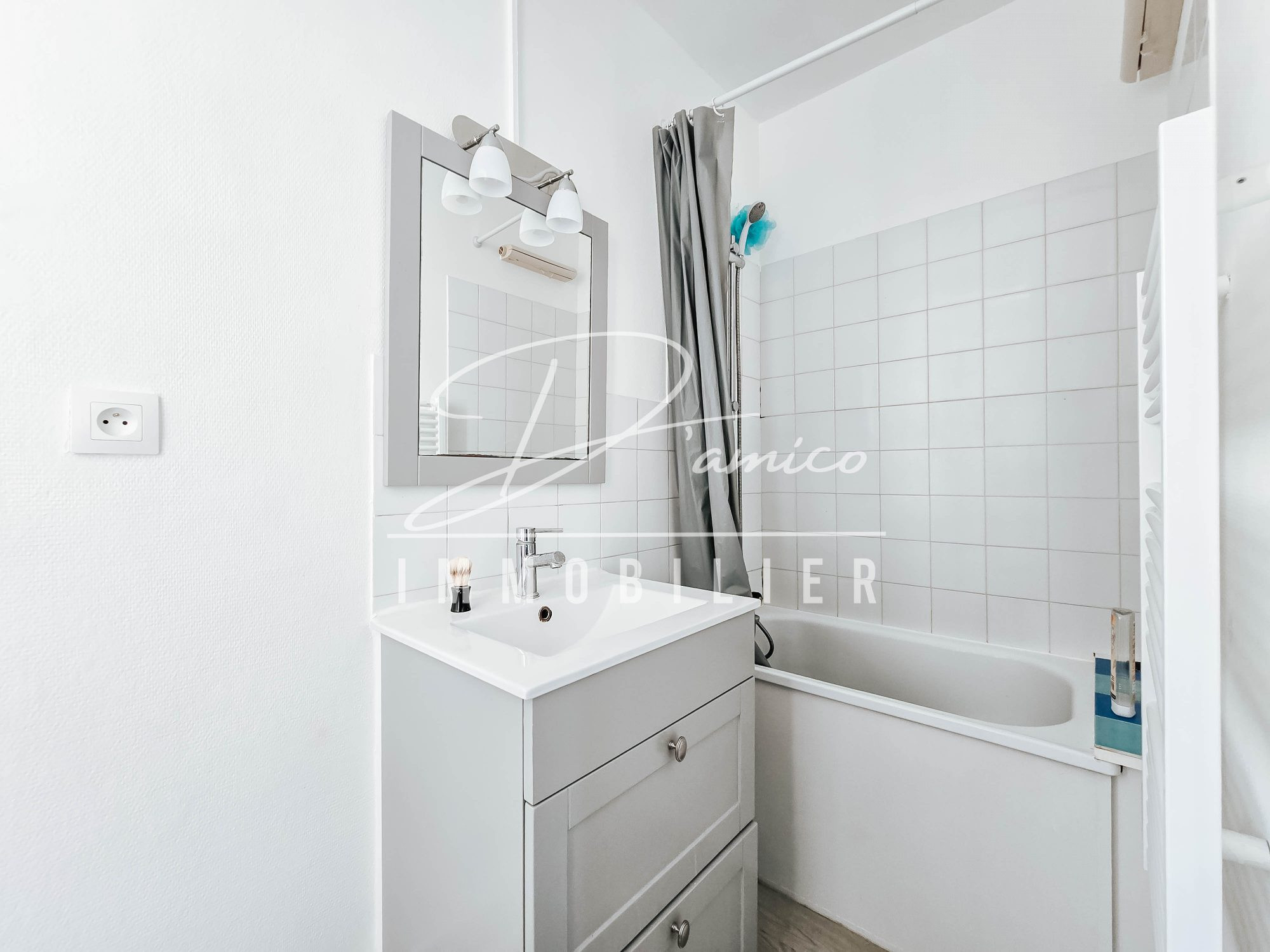 Furnished studio Lille Vauban ideal for investor no rental vacancy 4