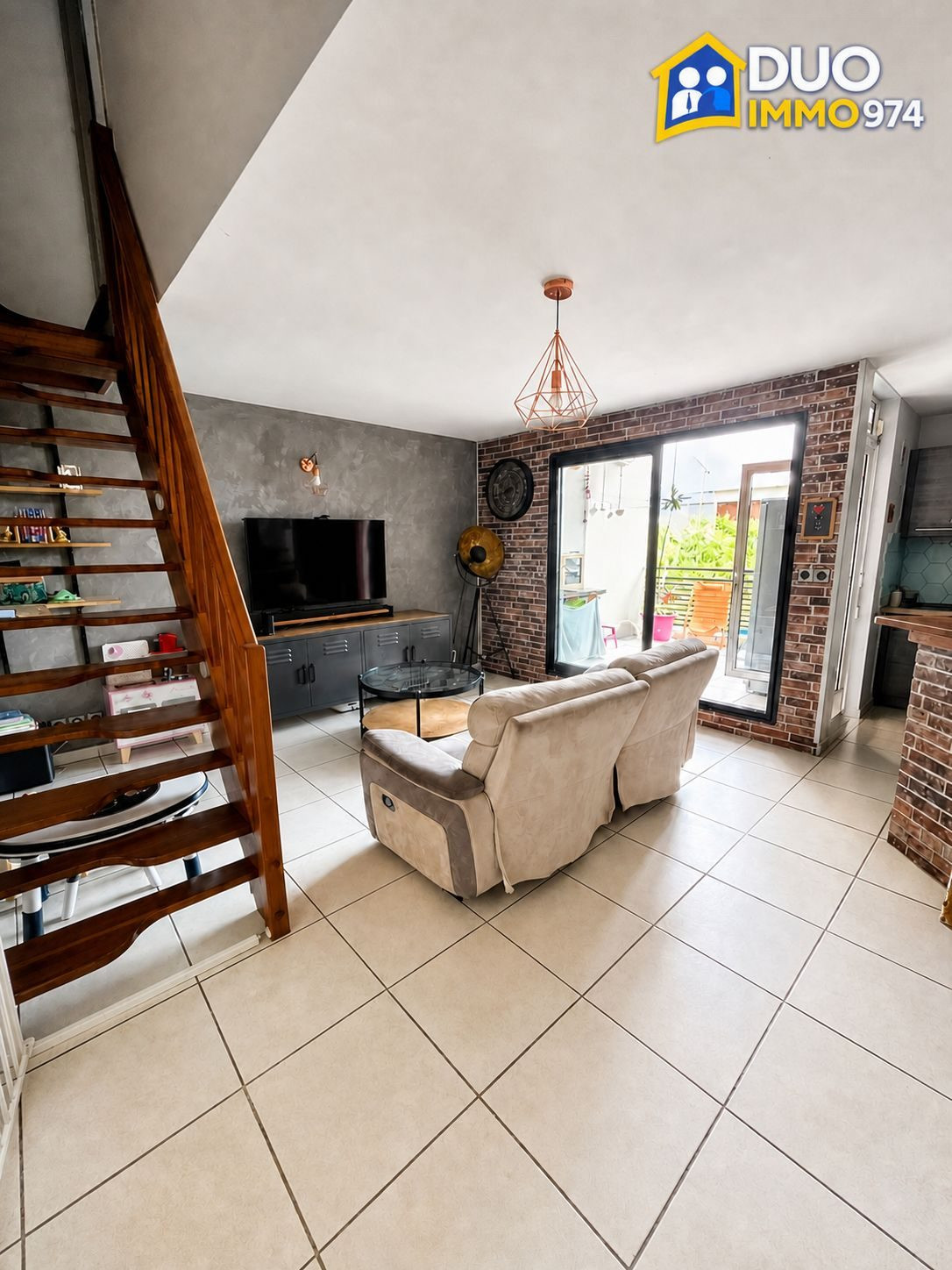 SAINT-GILLES-LES-BAINS – DUPLEX T4, 3 CHAMBRES, TERRASSE ET 2 PARKINGS