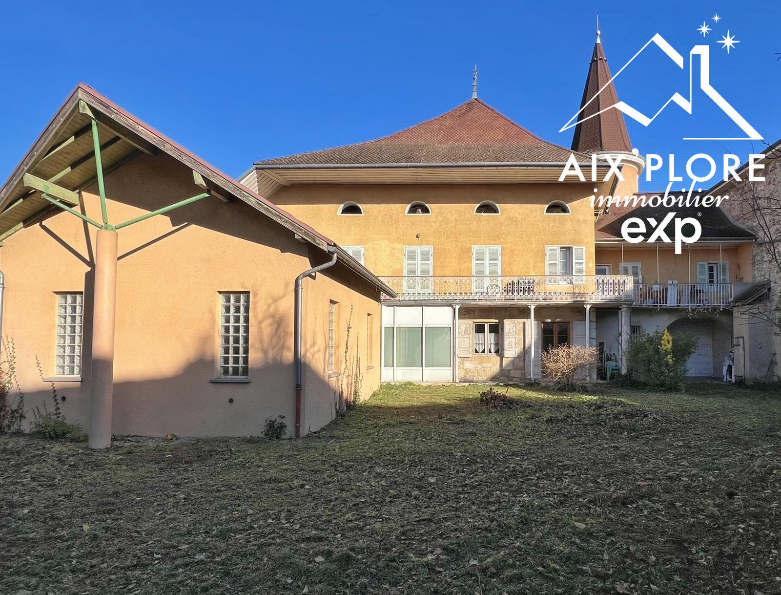 Appartement de 84m² avec jardin de 303m² à rénover