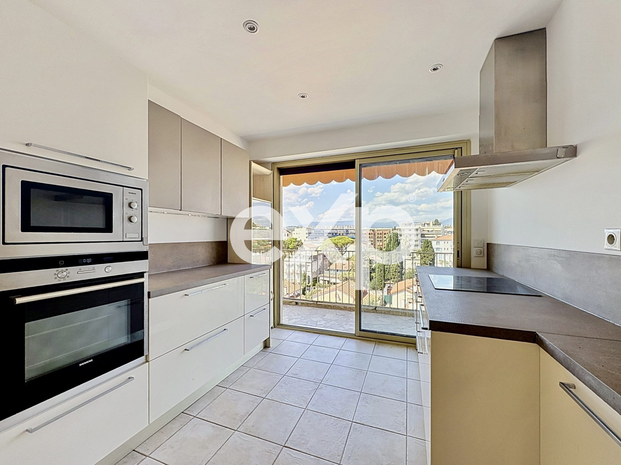 Appartement à vendre à Juan-les-Pins, 107 m²