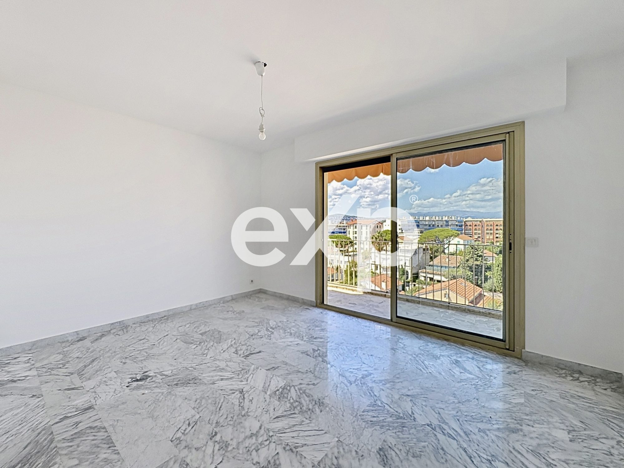 Appartement à vendre à Juan-les-Pins, 107 m²